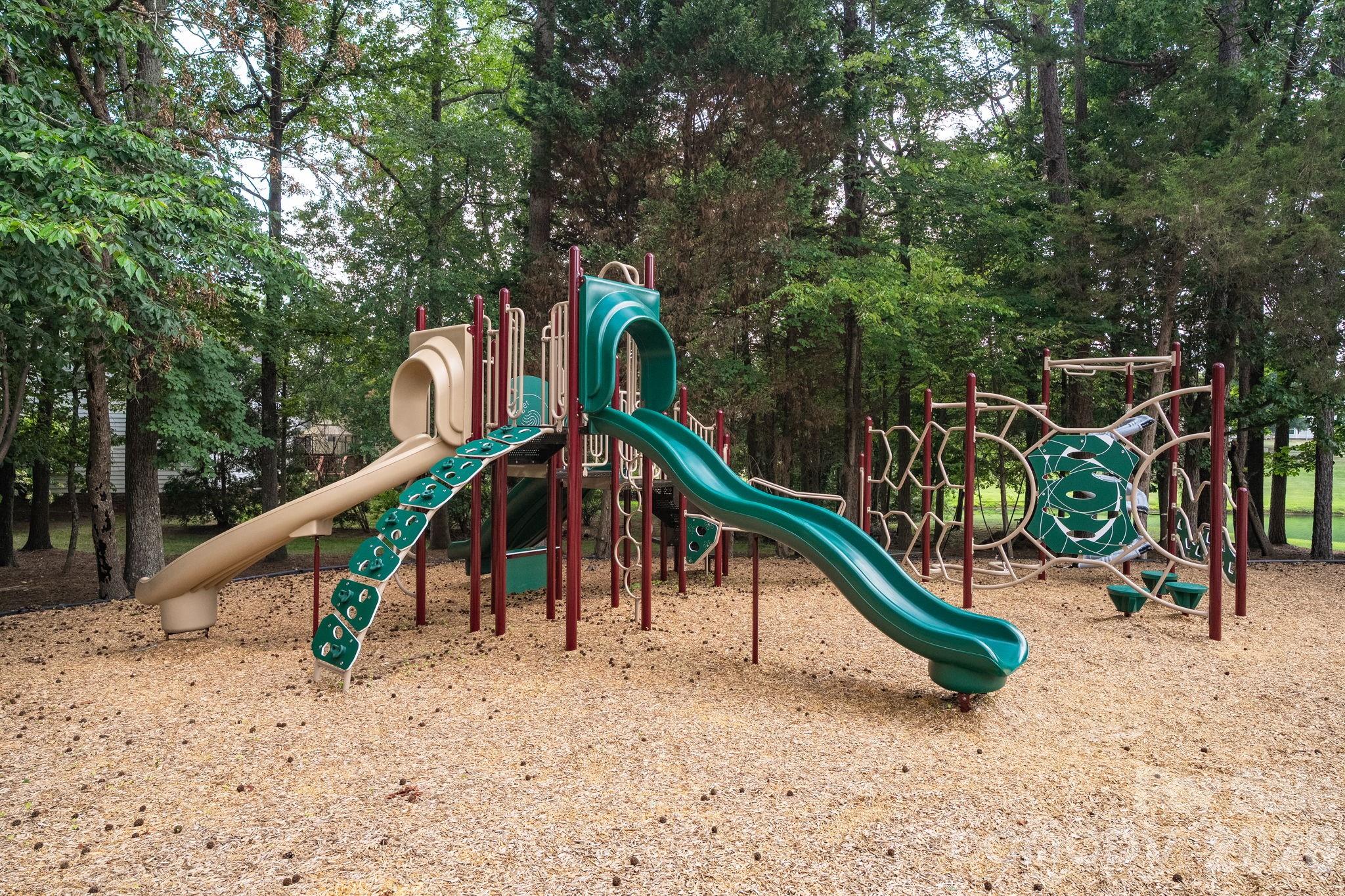 6813 Neuhoff Ln, Charlotte, NC 28269