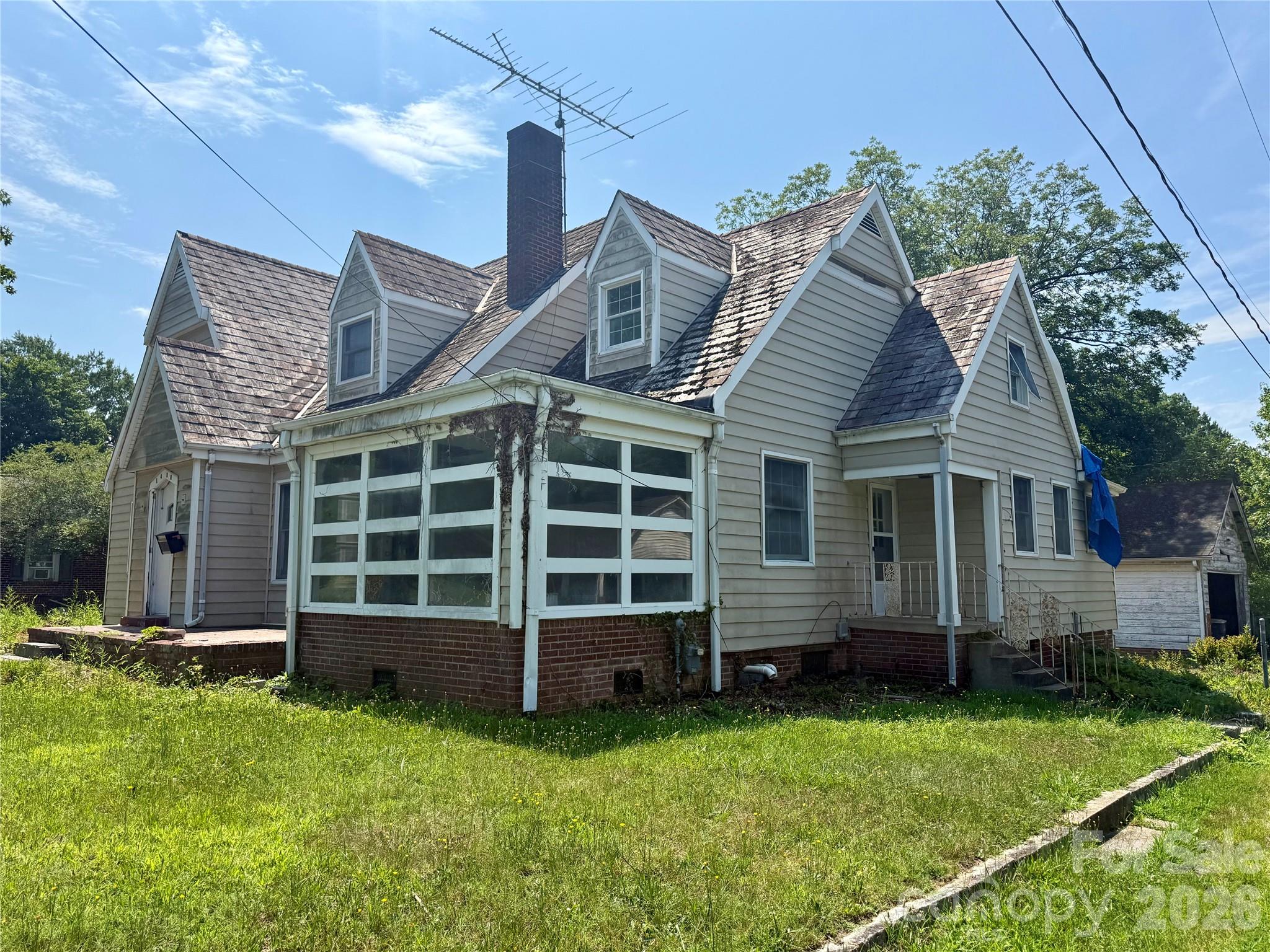1400 Central Dr, Kannapolis, NC 28083