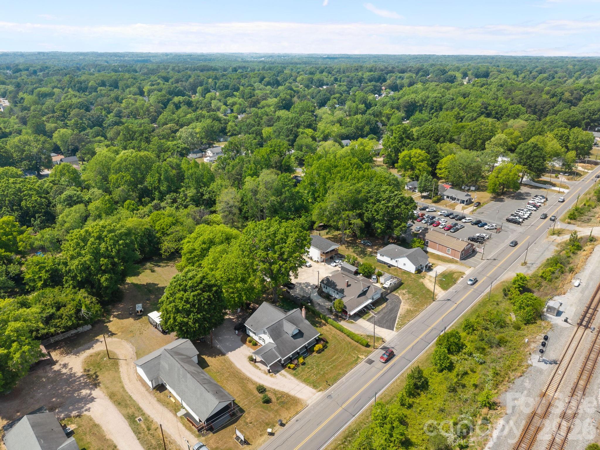 2407 N Main St, Kannapolis, NC 28081