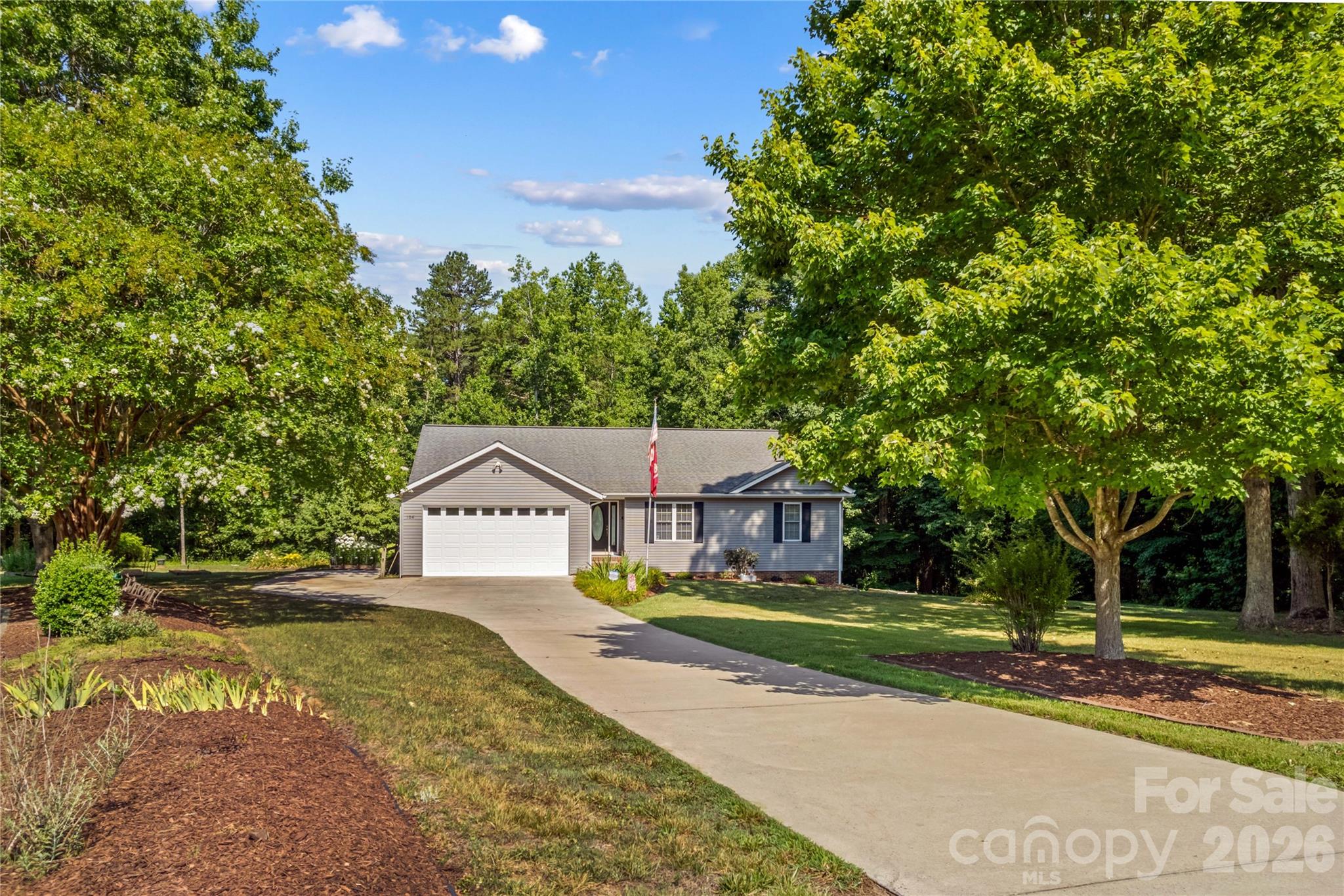 104 Parkers Grove Ln, Statesville, NC 28677