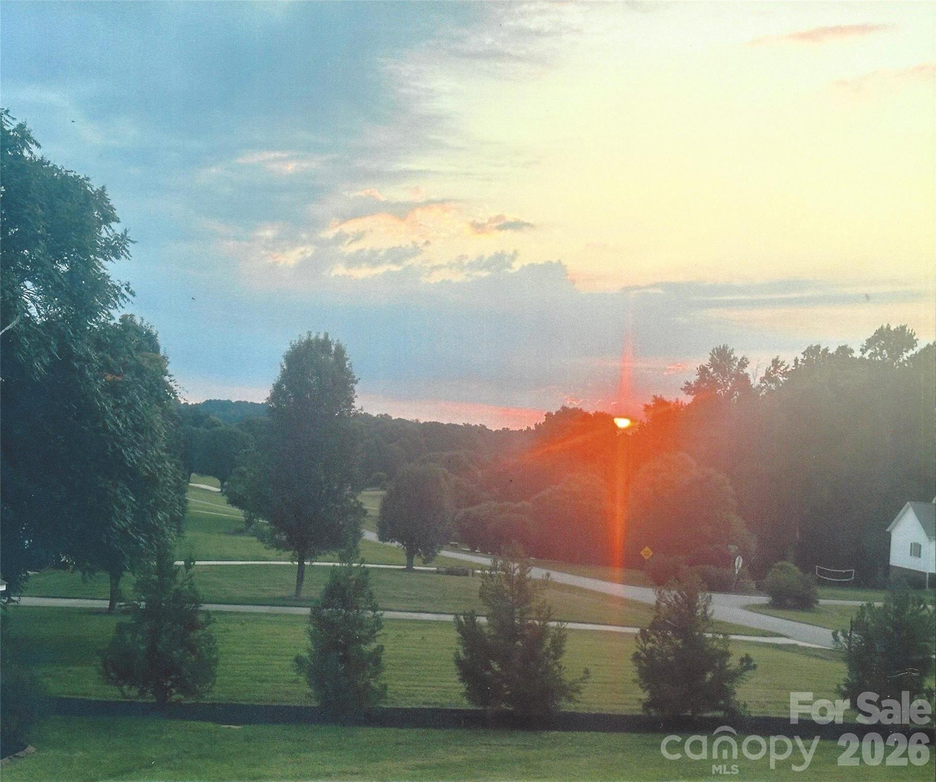 107 Twin Lakes Dr, Statesville, NC 28625
