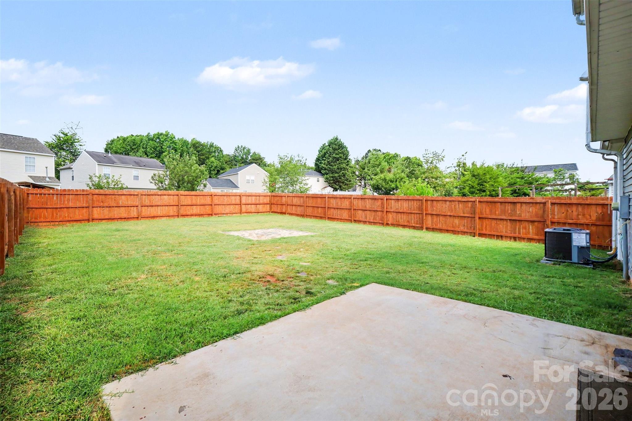 6111 Whispering Brook Ct, Charlotte, NC 28216