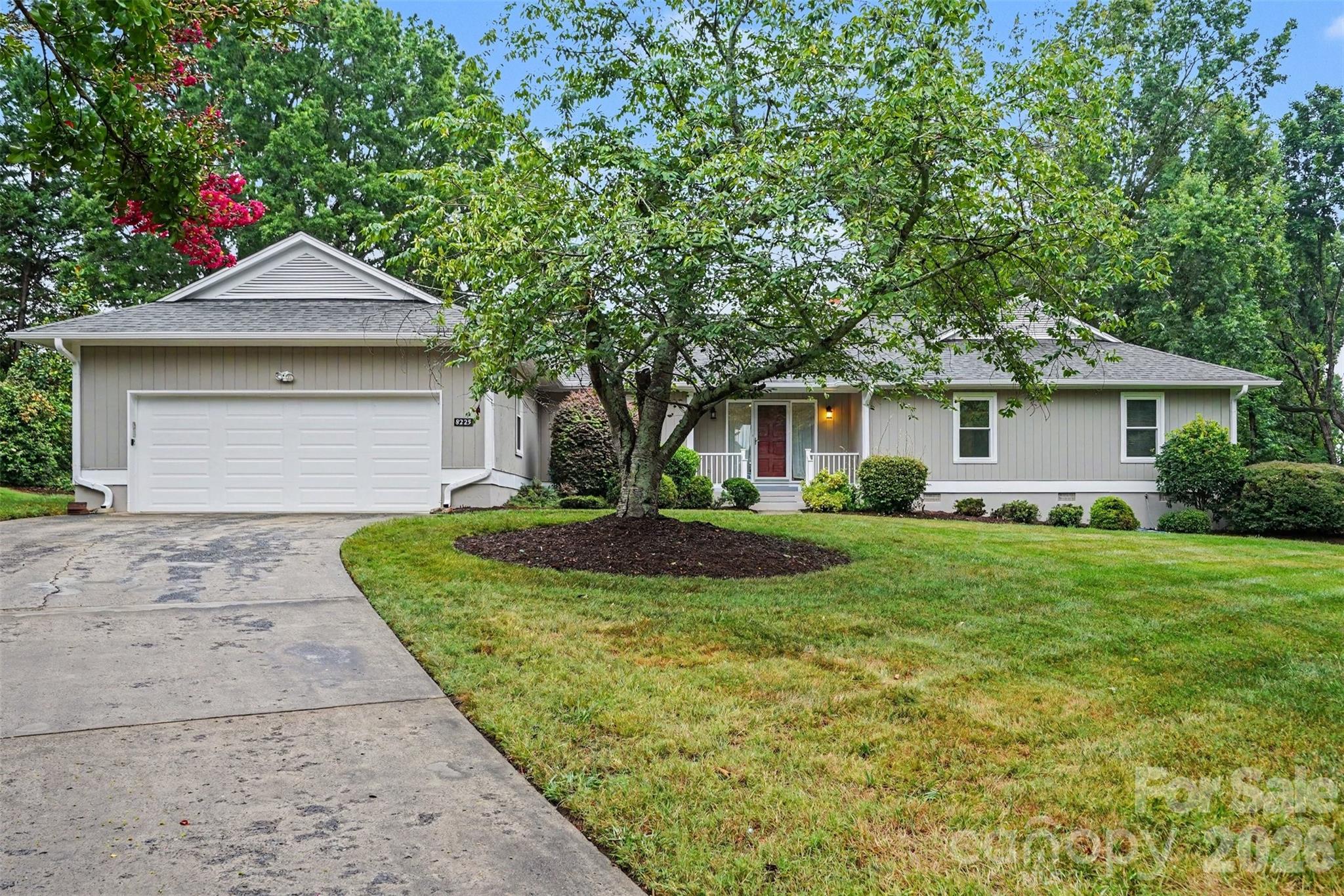 8225 Strawberry Ln, Charlotte, NC 28277