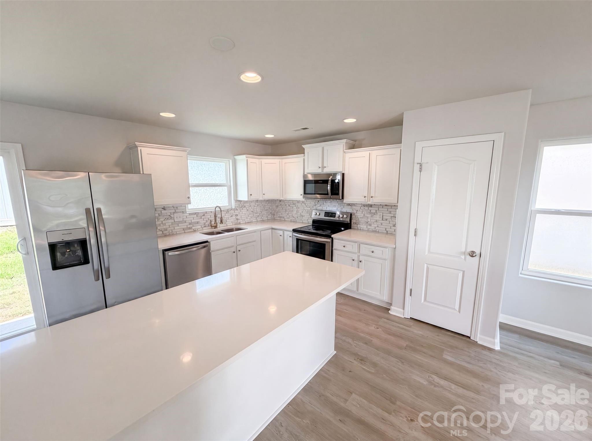 8222 Gabon Ct, Charlotte, NC 28215