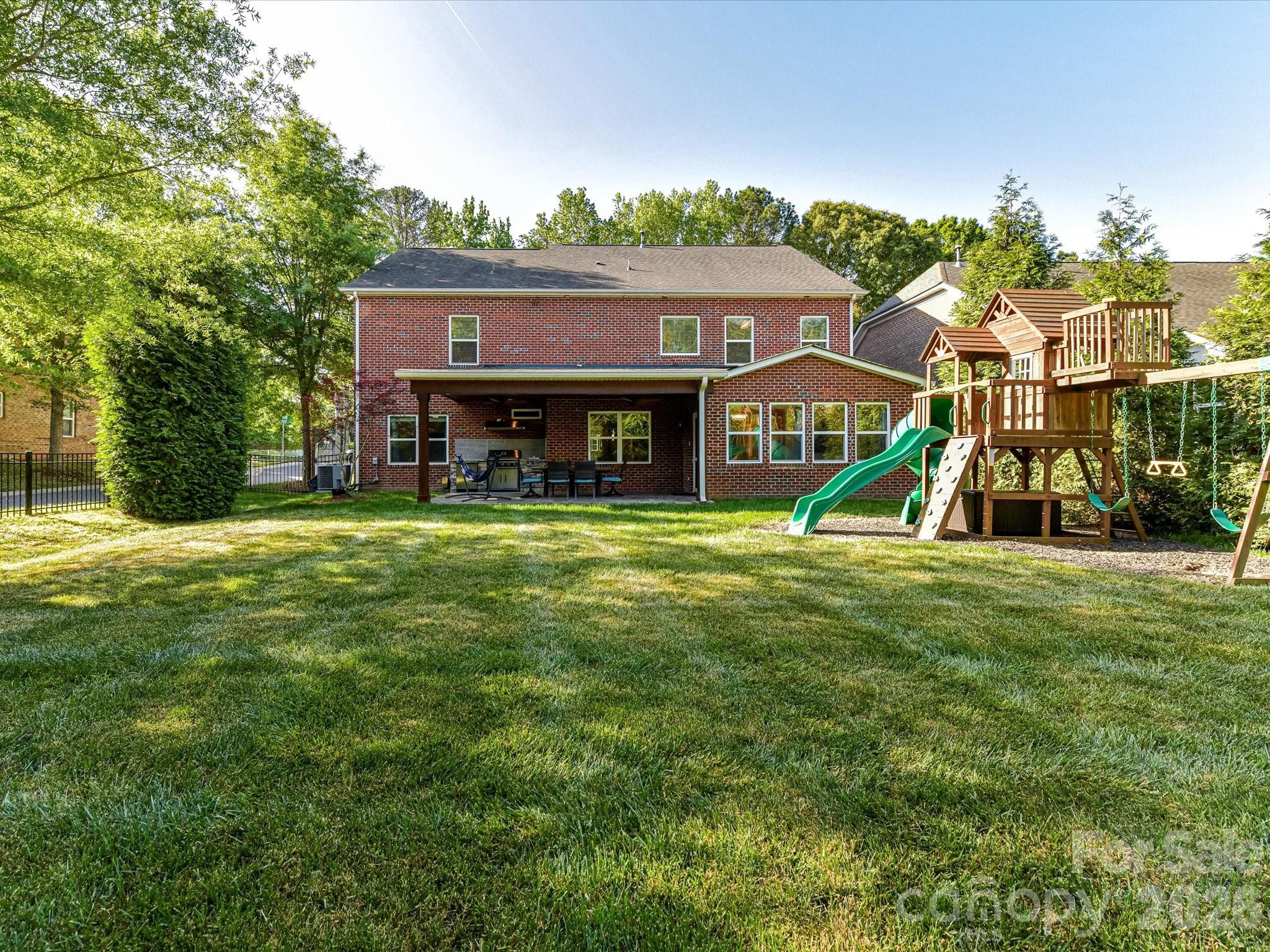 113 Hillandale Rd, Charlotte, NC 28270