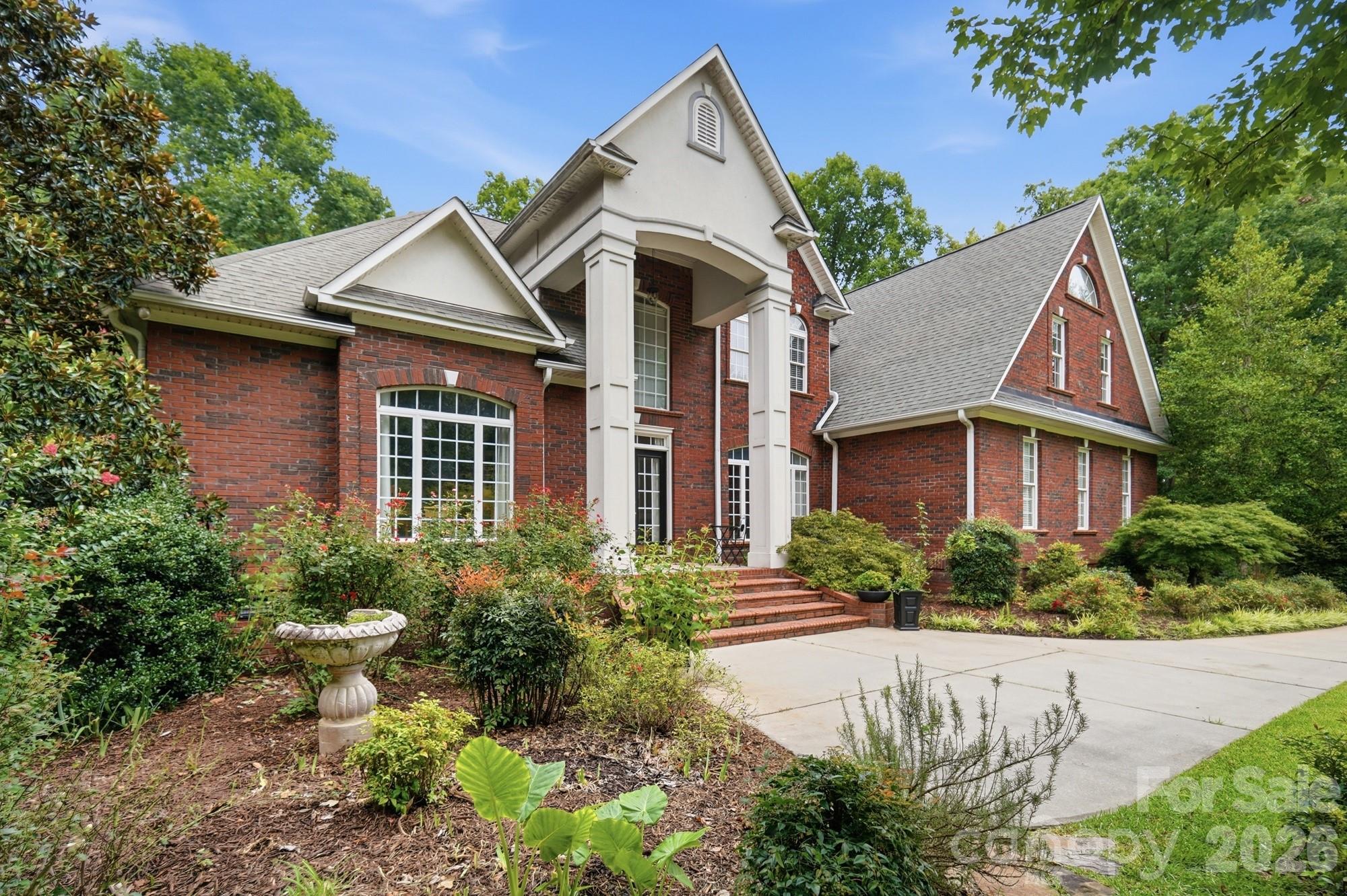1220 Grun Augen Dr, Richburg, SC 29729