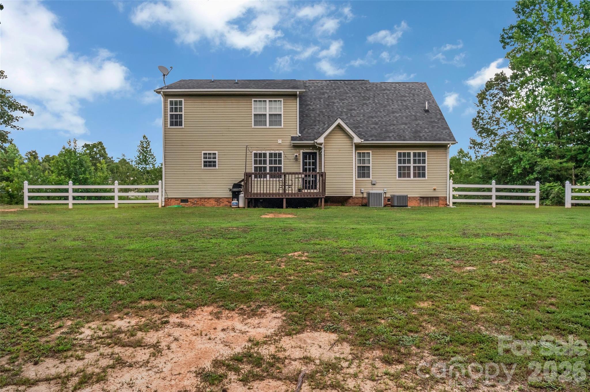 2114 Pinnacle View Dr, Kings Mountain, NC 28086