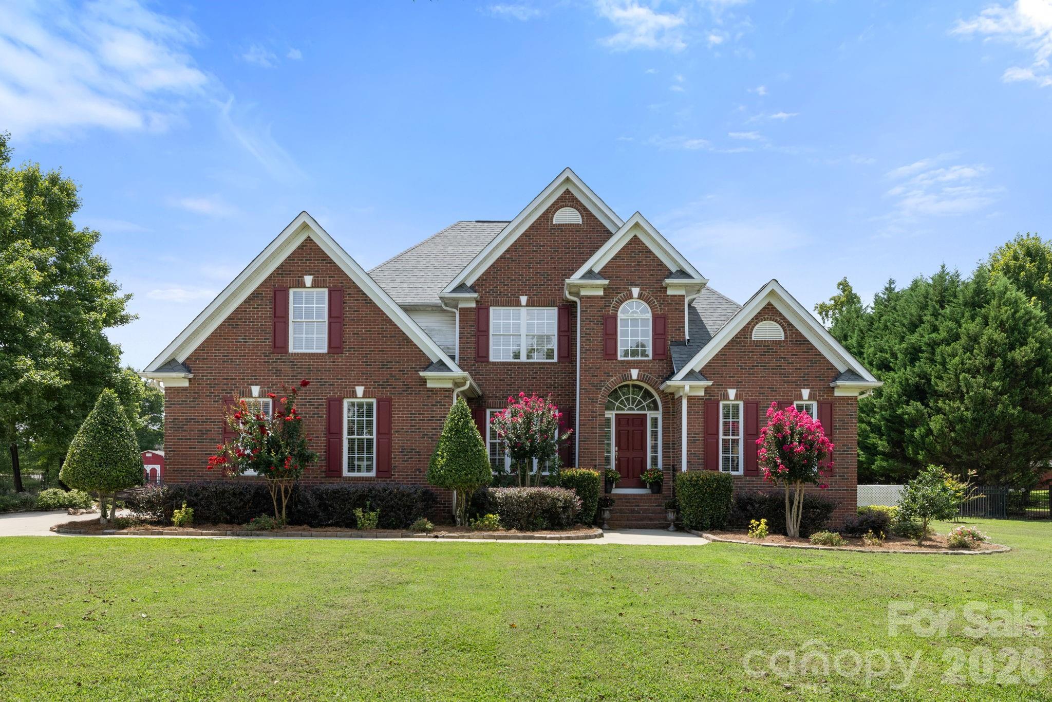 527 Hallman Dr, Rock Hill, SC 29732