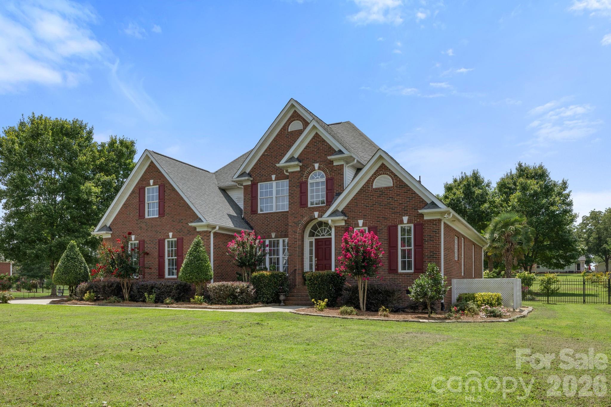 527 Hallman Dr, Rock Hill, SC 29732