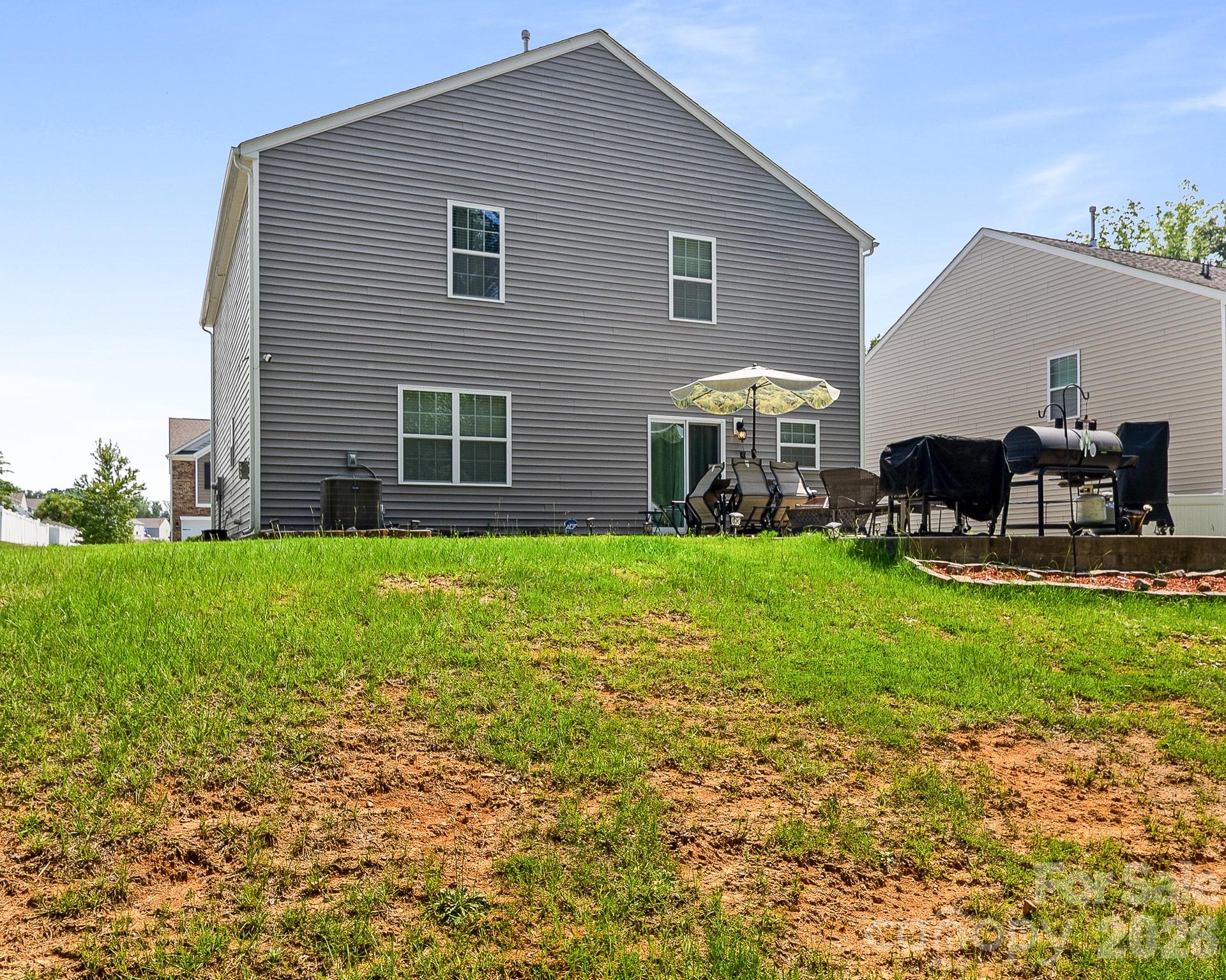 9836 Oak Barrel Ln, Charlotte, NC 28215