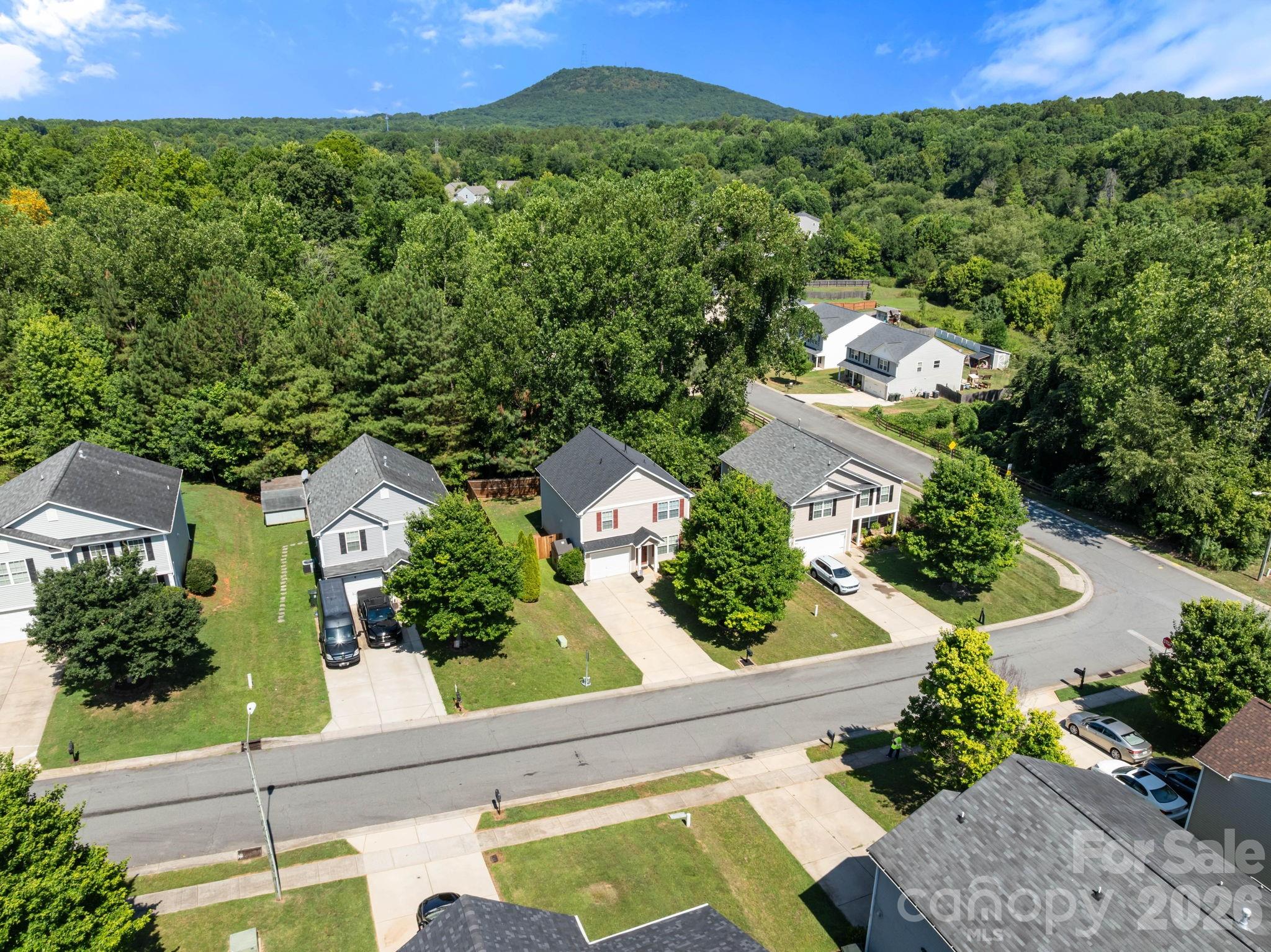 1429 River Run Rd, Lowell, NC 28098