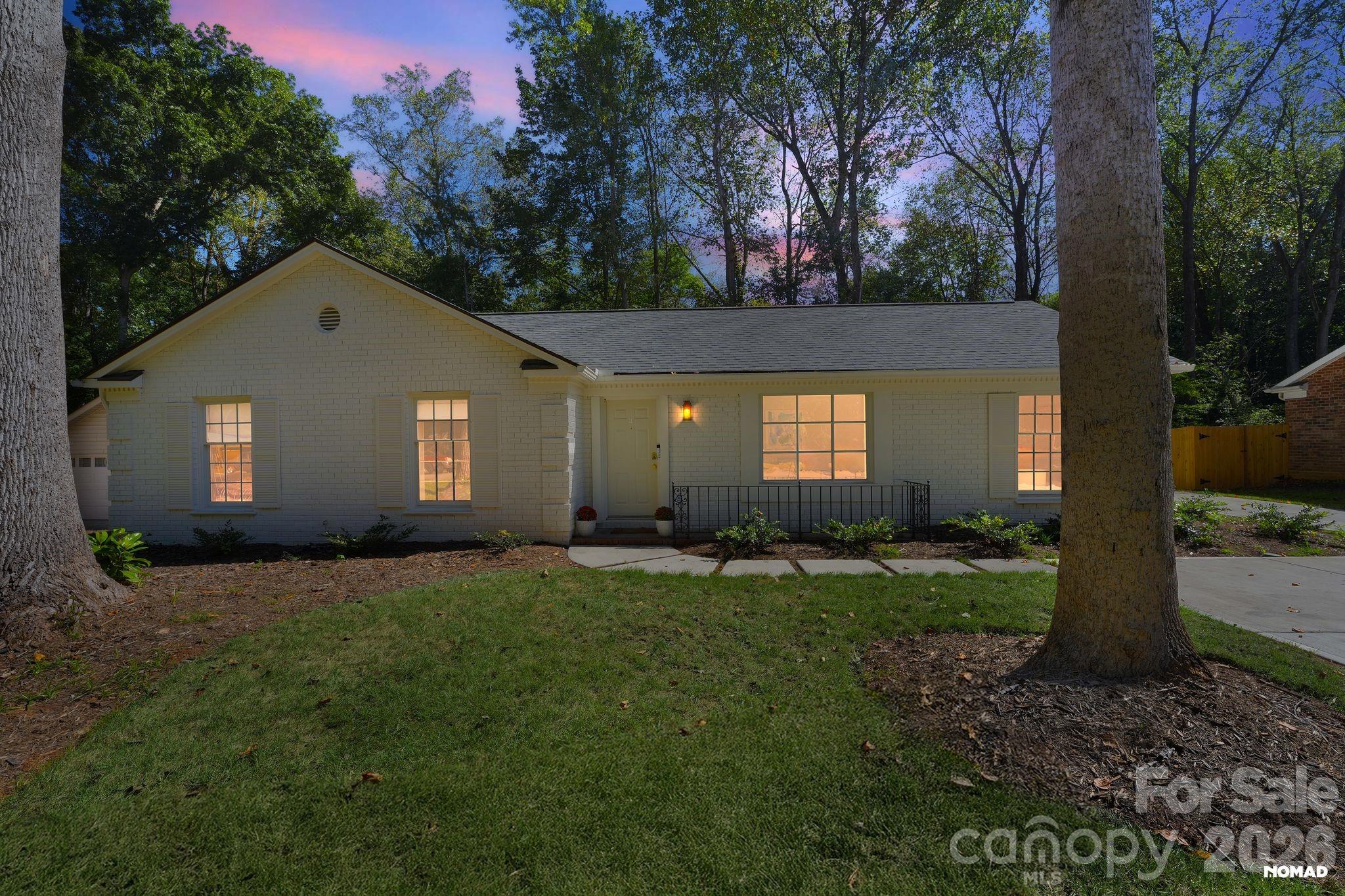 7107 Valley Haven Dr, Charlotte, NC 28211