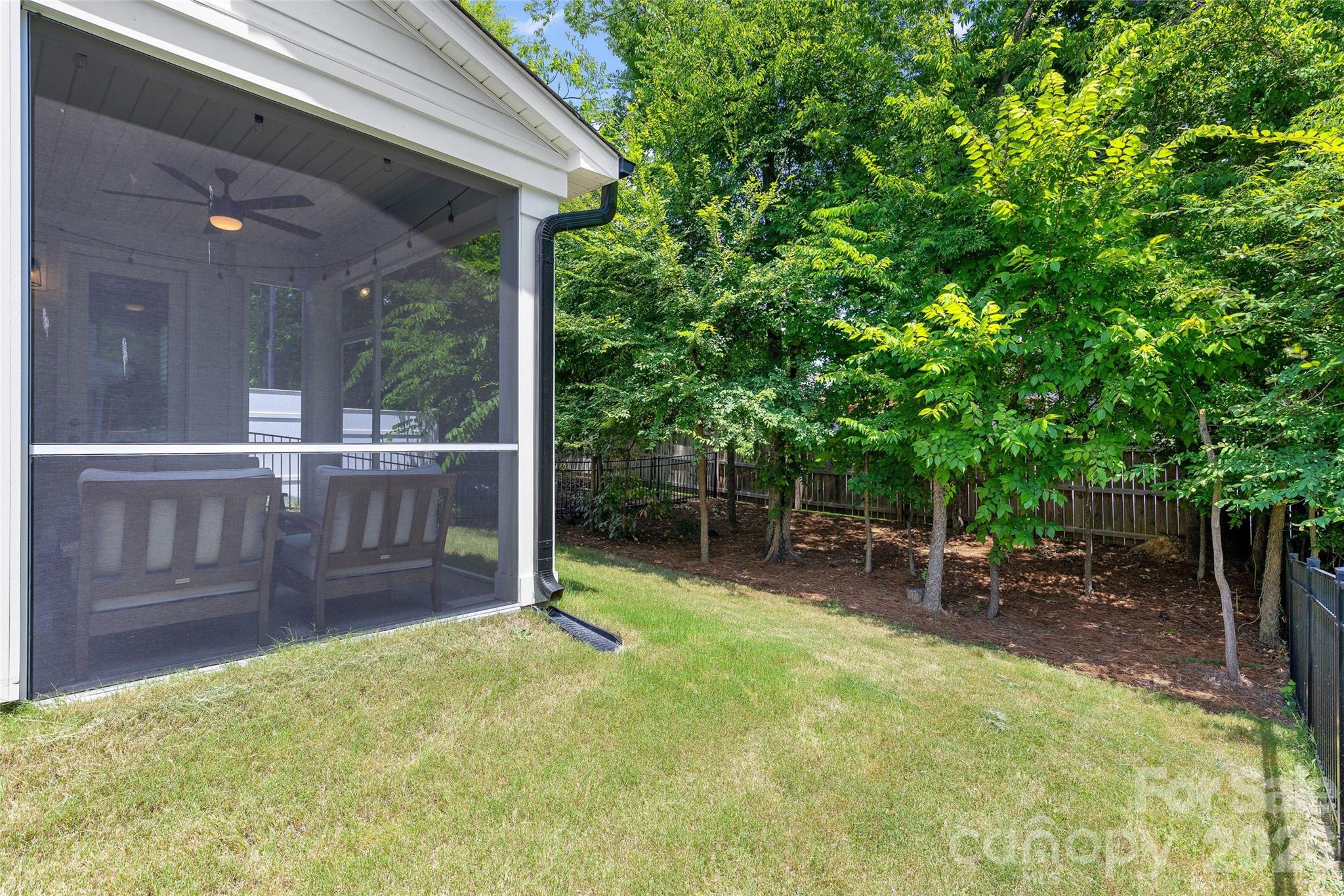6023 Corbin Woods Ct, Charlotte, NC 28226