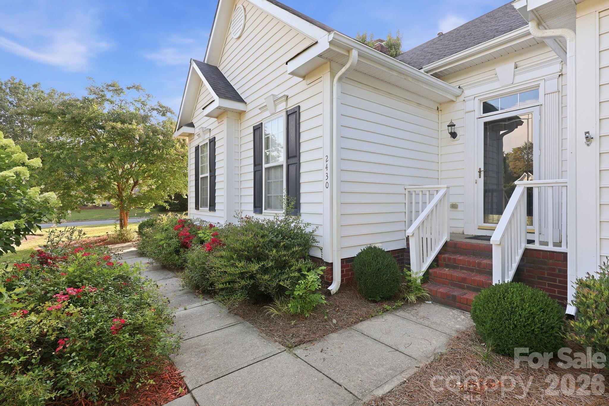 2430 Saguaro Ln, Kannapolis, NC 28083