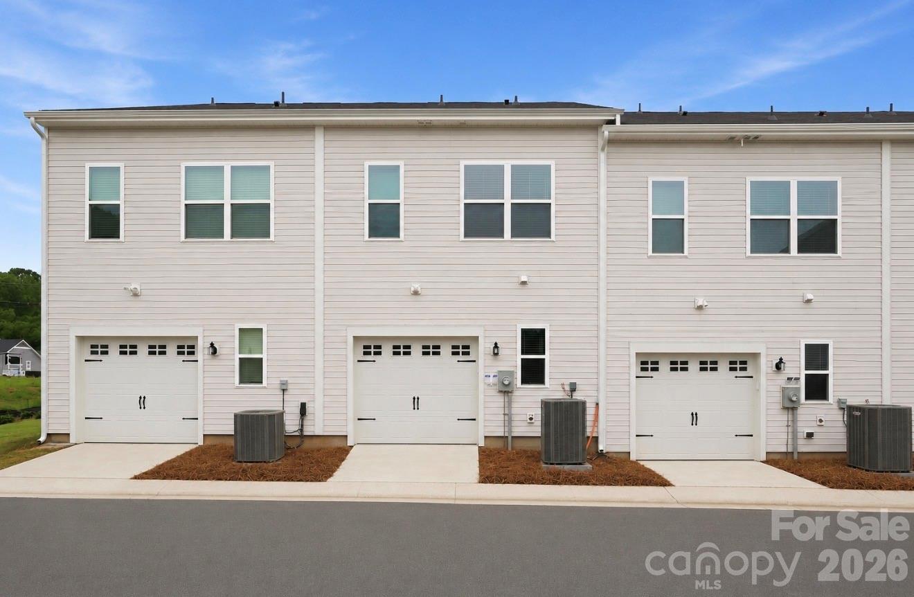 5865 Tuckaseegee Rd, Charlotte, NC 28208
