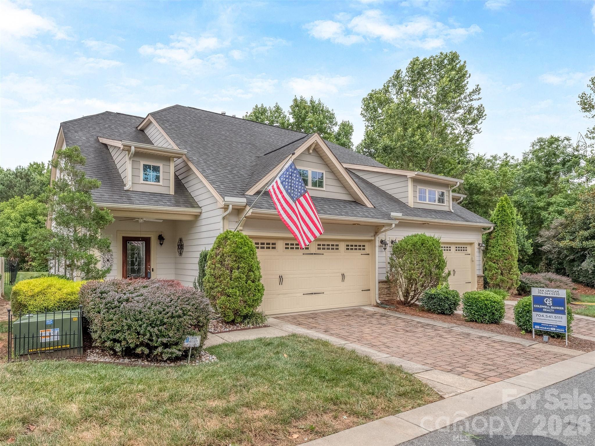 111 Coral Ln, Mooresville, NC 28117