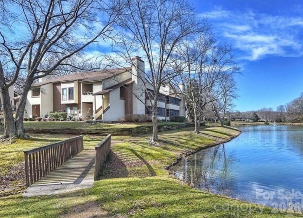 7345 Winery Ln #907, Charlotte, NC 28227