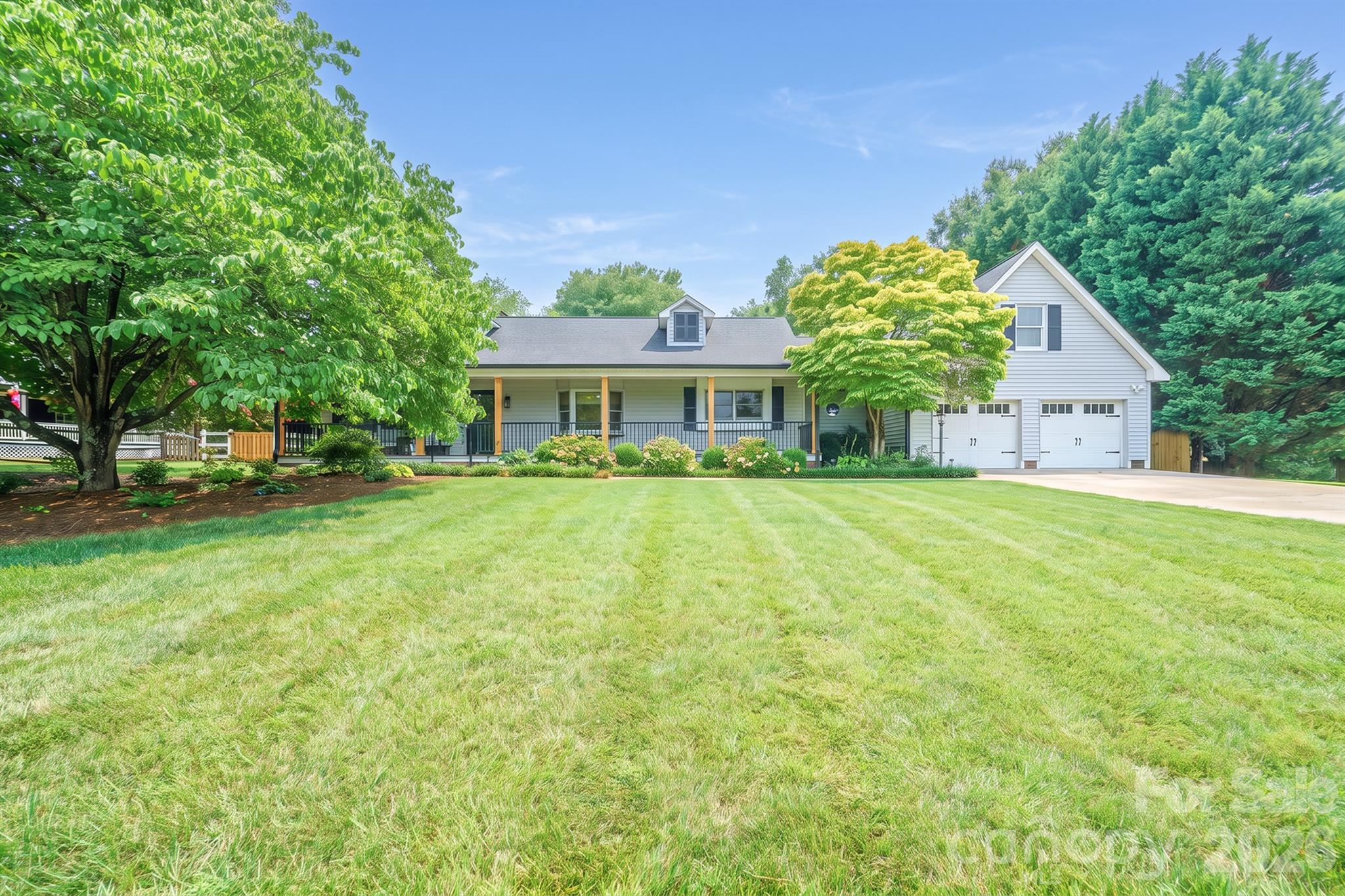 567 Canvasback Rd, Mooresville, NC 28117