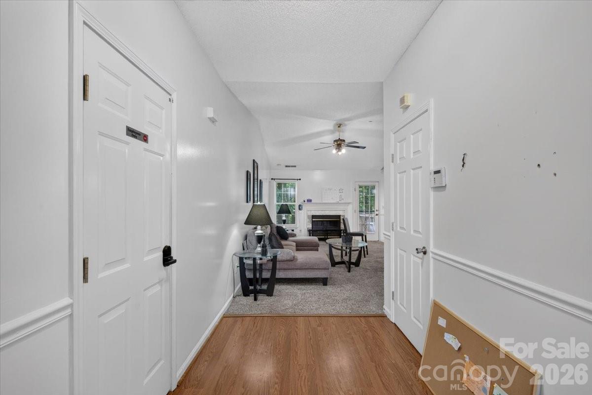 9207 Amy Dr, Charlotte, NC 28213