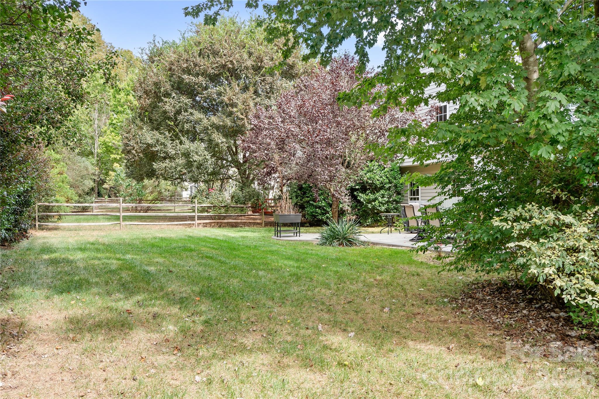 9407 Willow Tree Ln, Charlotte, NC 28277