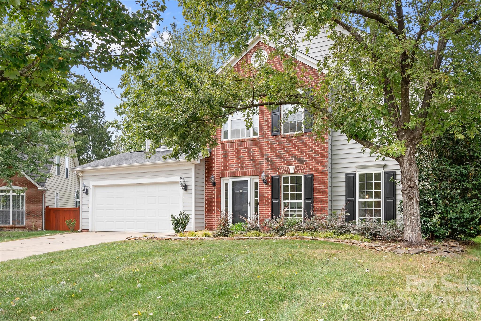 9407 Willow Tree Ln, Charlotte, NC 28277