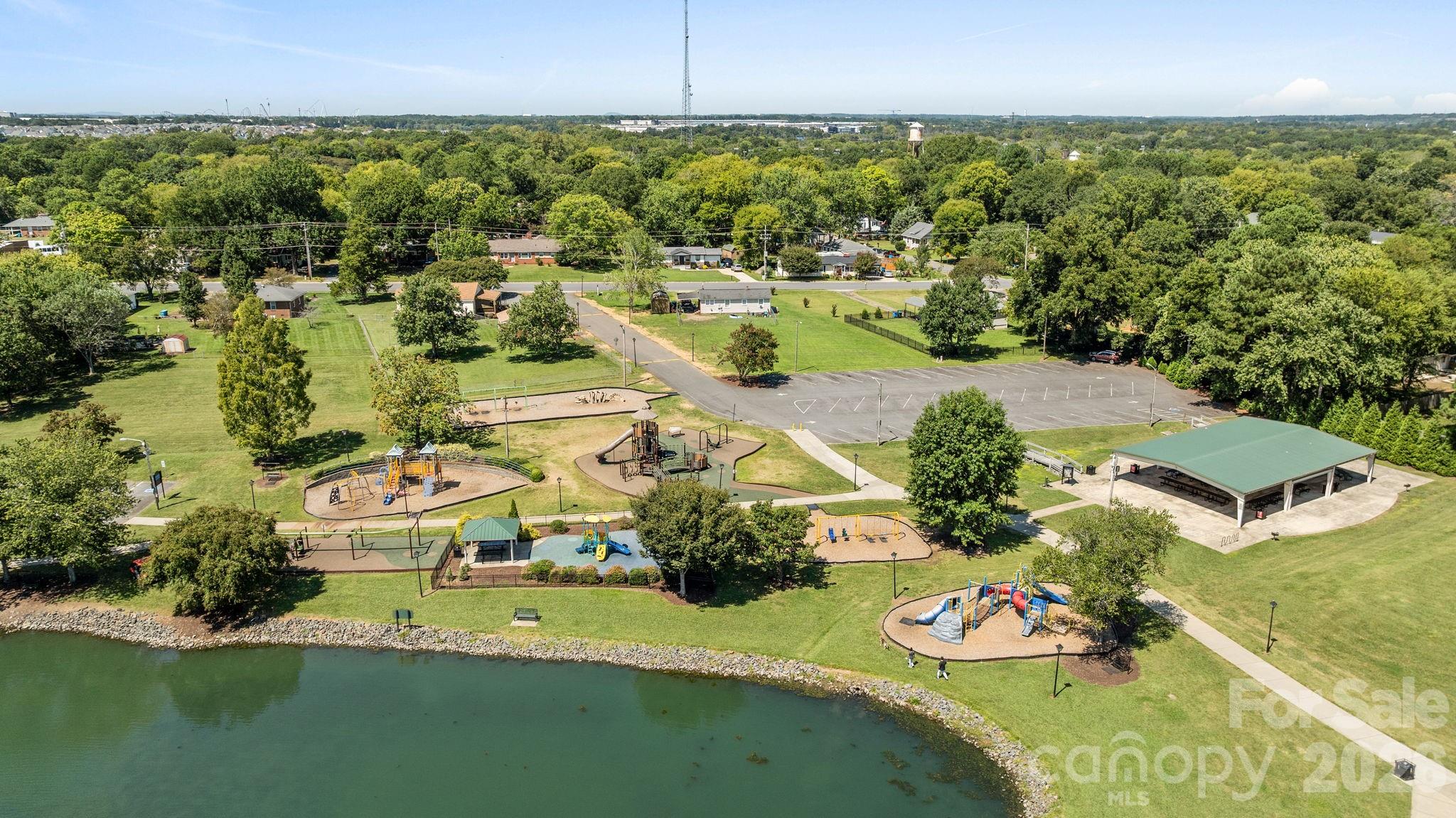 247 Water Oak Dr, Pineville, NC 28134