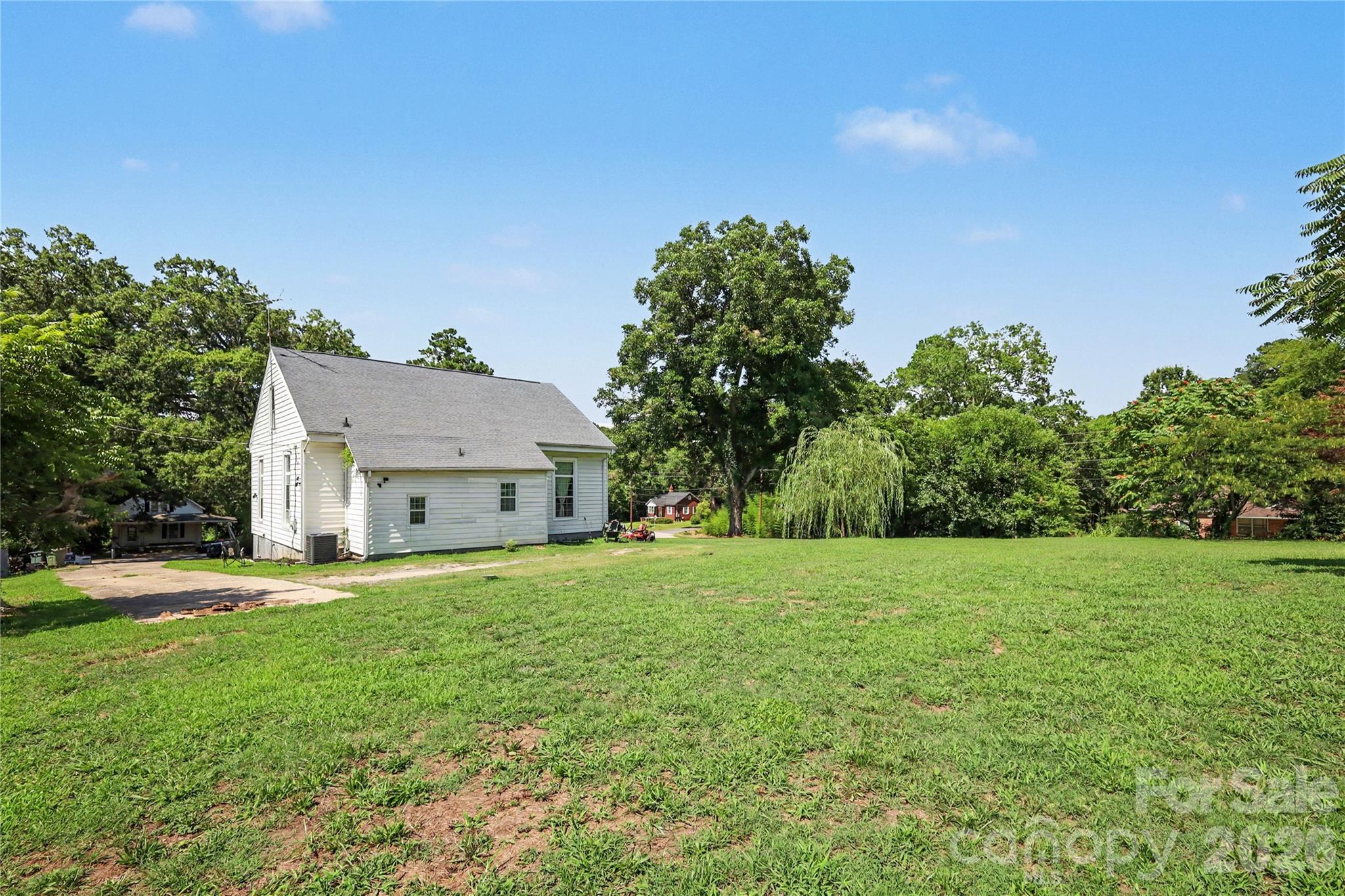 159 E Lacy St, Chester, SC 29706