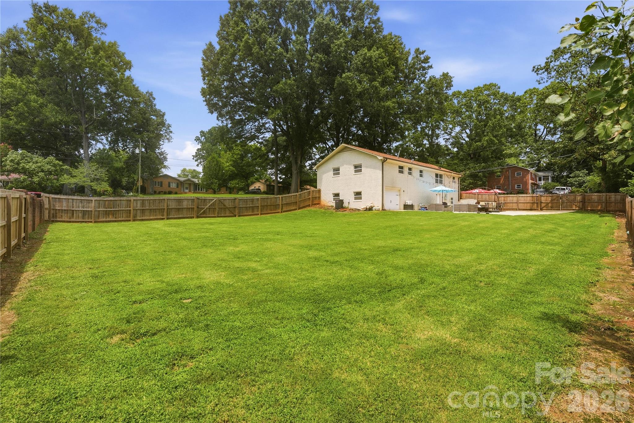 1301 Manchester Ln, Charlotte, NC 28227