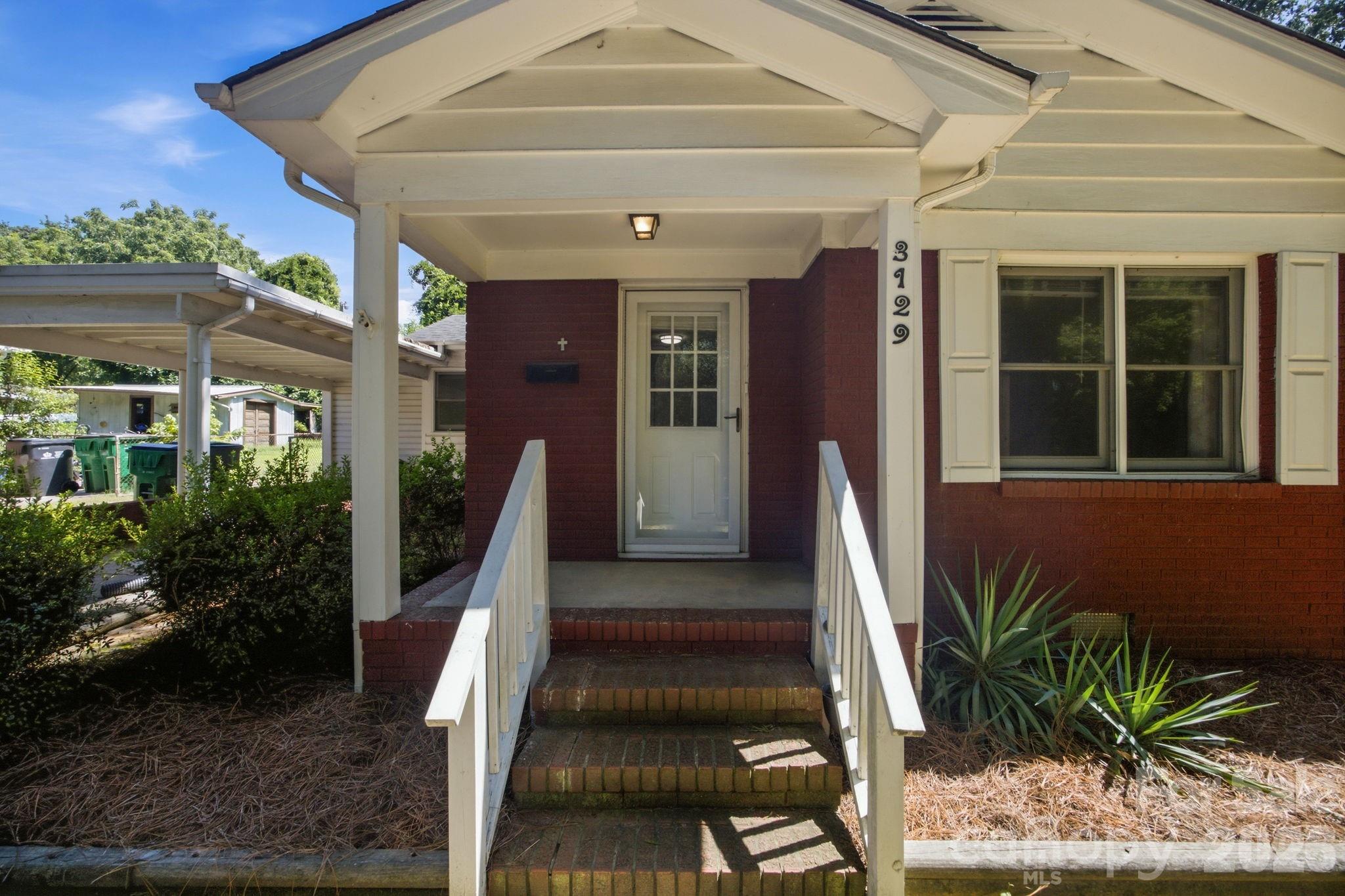 3129 Iredell Dr, Charlotte, NC 28269