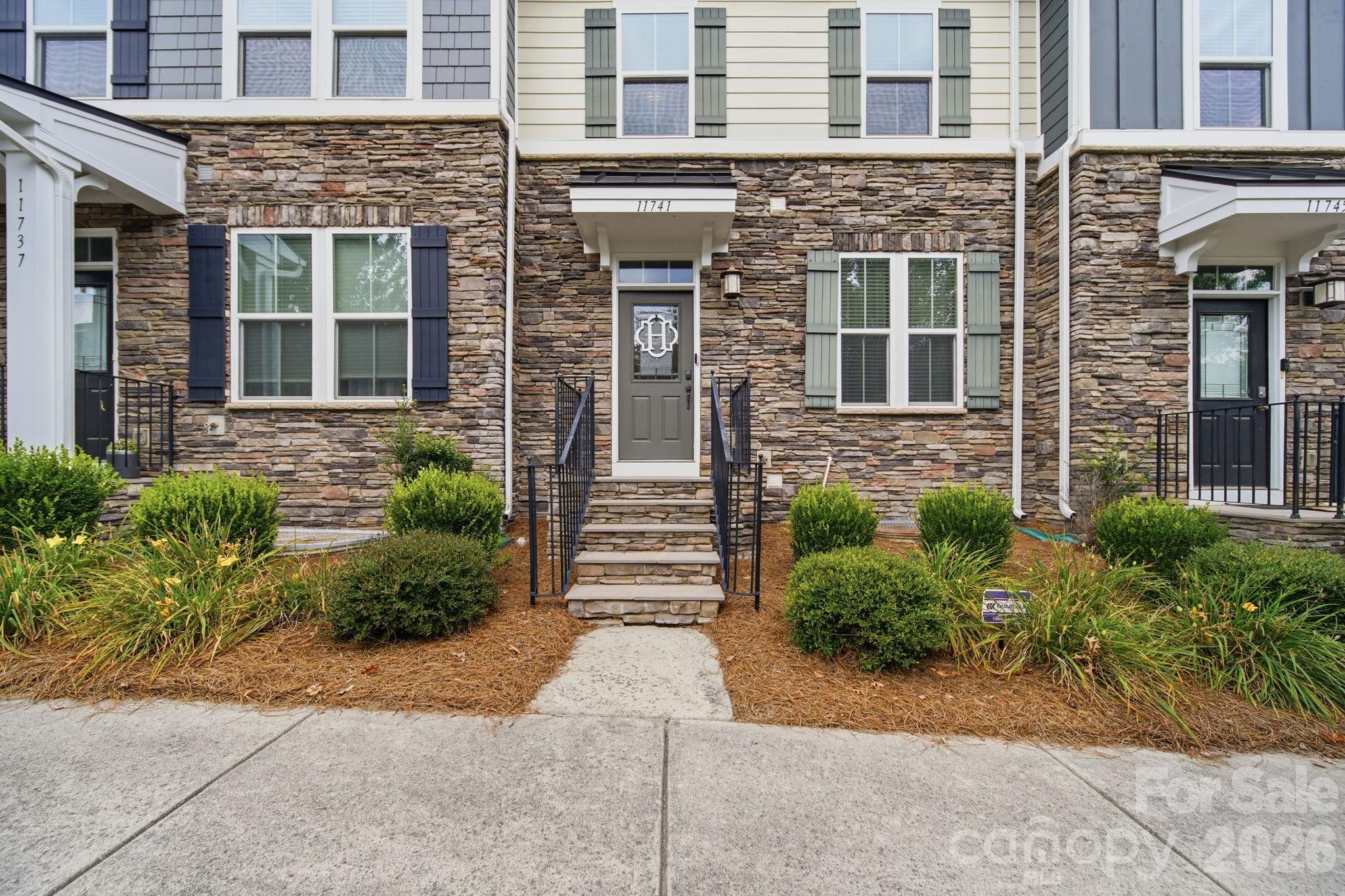 11741 Blessington Rd, Huntersville, NC 28078