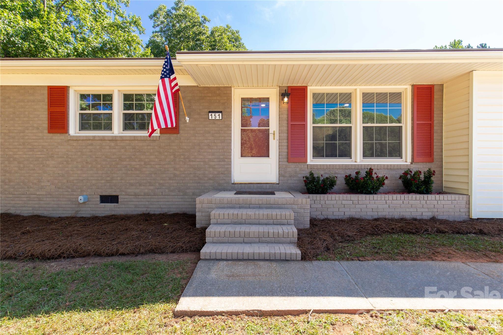 151 Old Gregory Ln, Lancaster, SC 29720