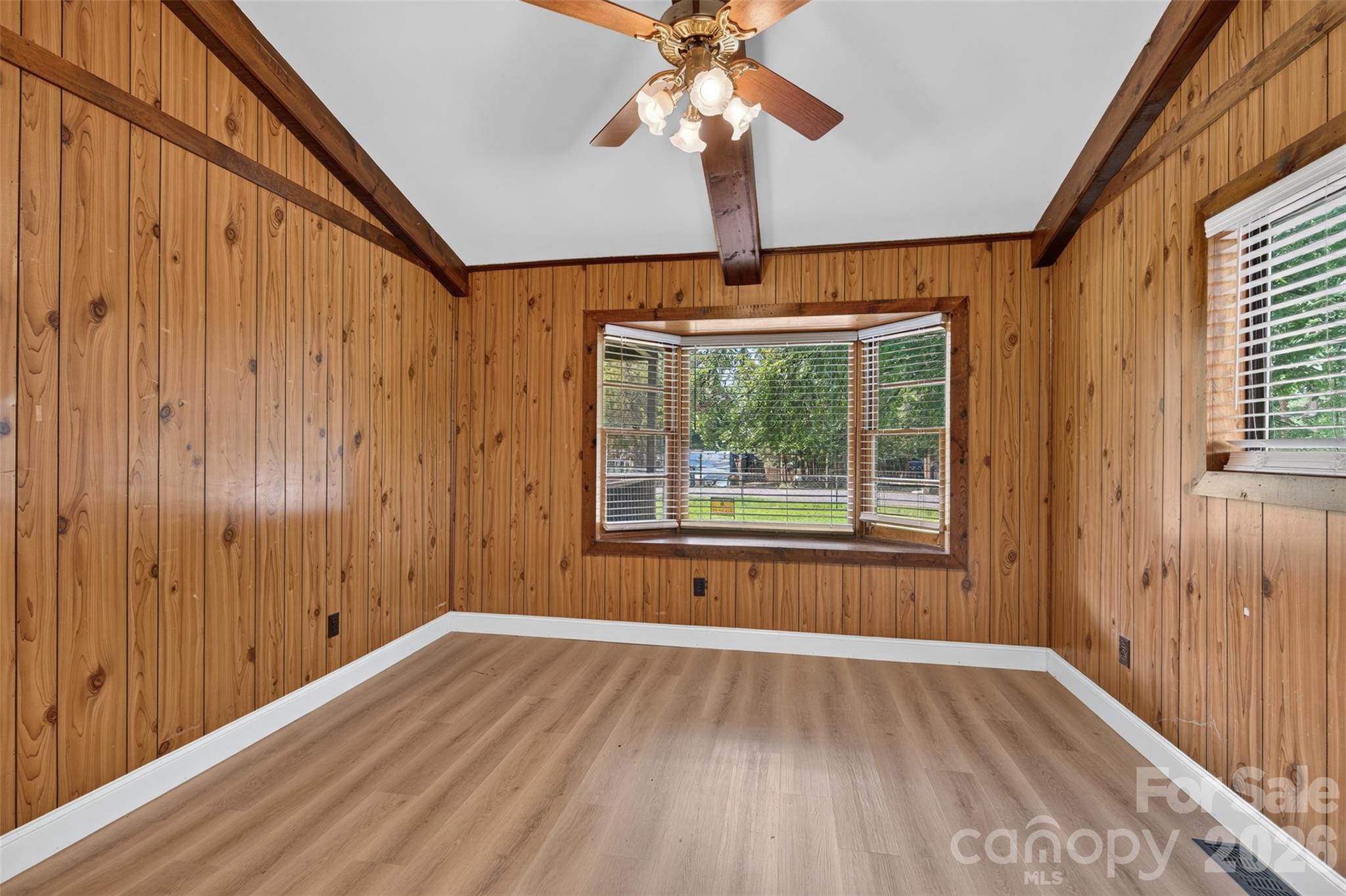 7040 Pear Tree Rd, Charlotte, NC 28216