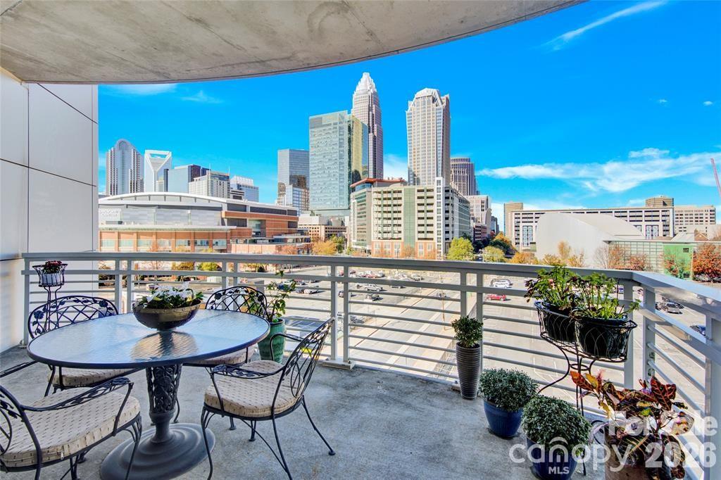 505 E 6th St #701, Charlotte, NC 28202
