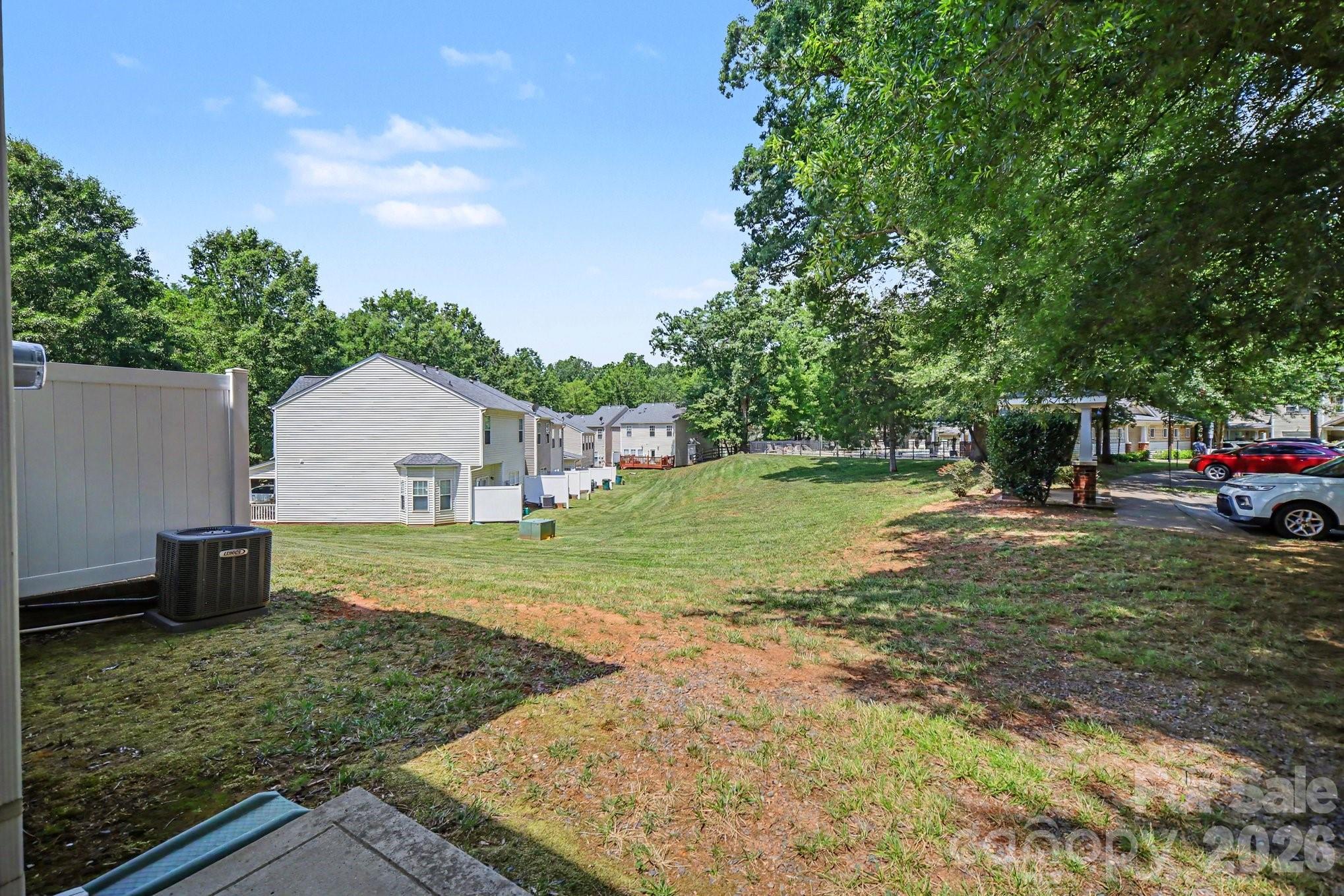 5604 Santeelah Ct, Charlotte, NC 28217