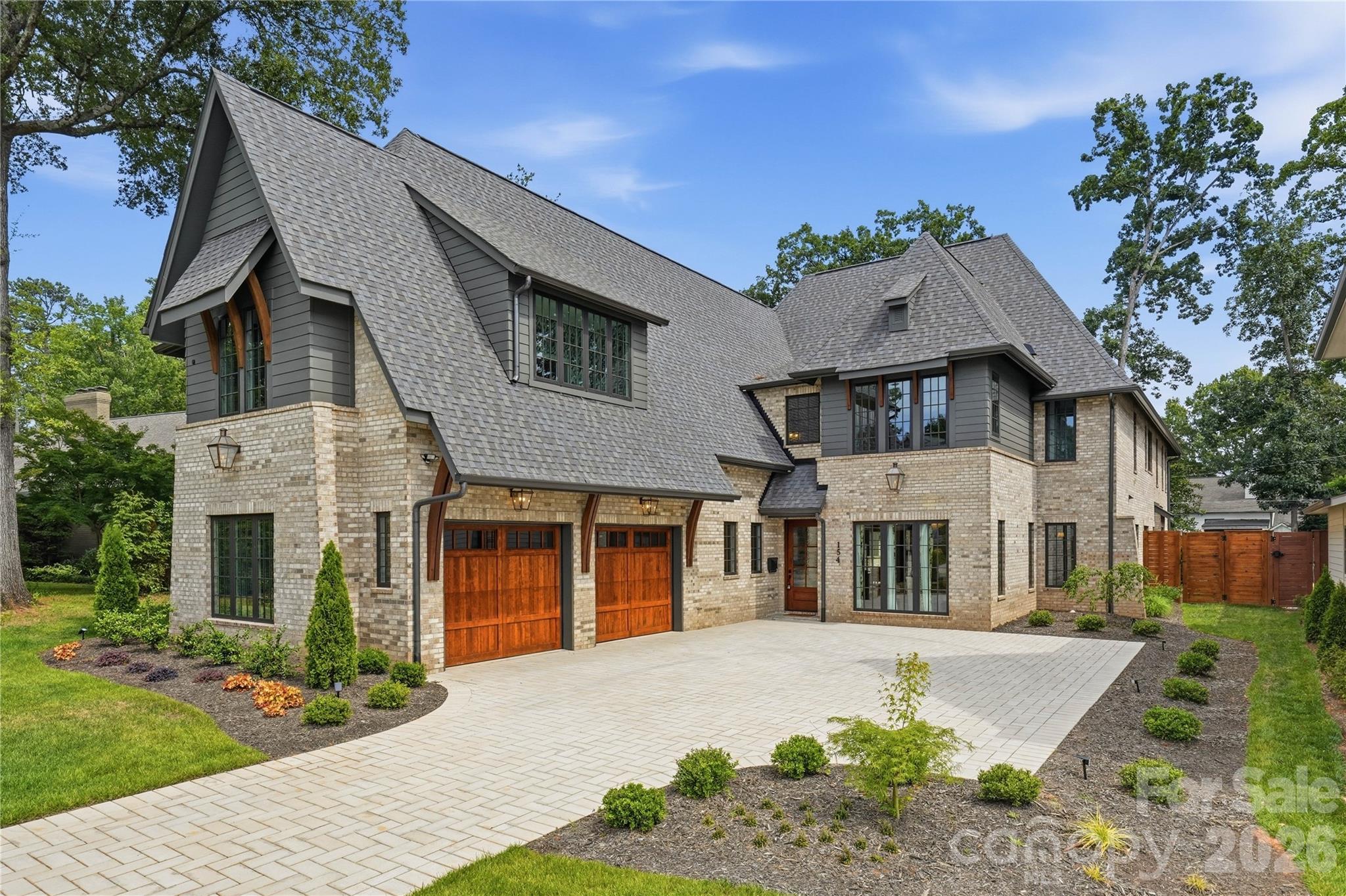 154 N Canterbury Rd, Charlotte, NC 28211