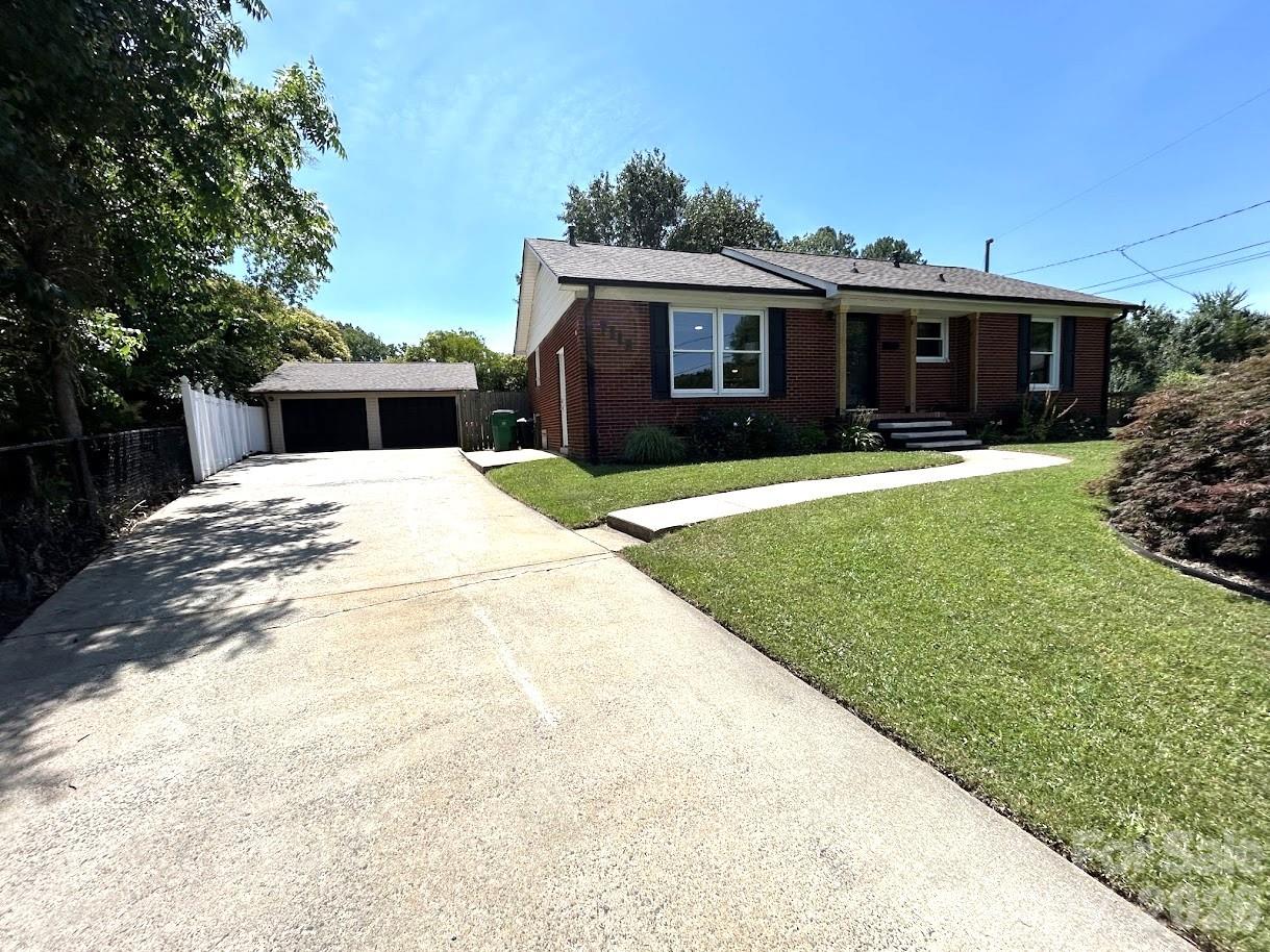 7113 Sterncrest Pl, Charlotte, NC 28210