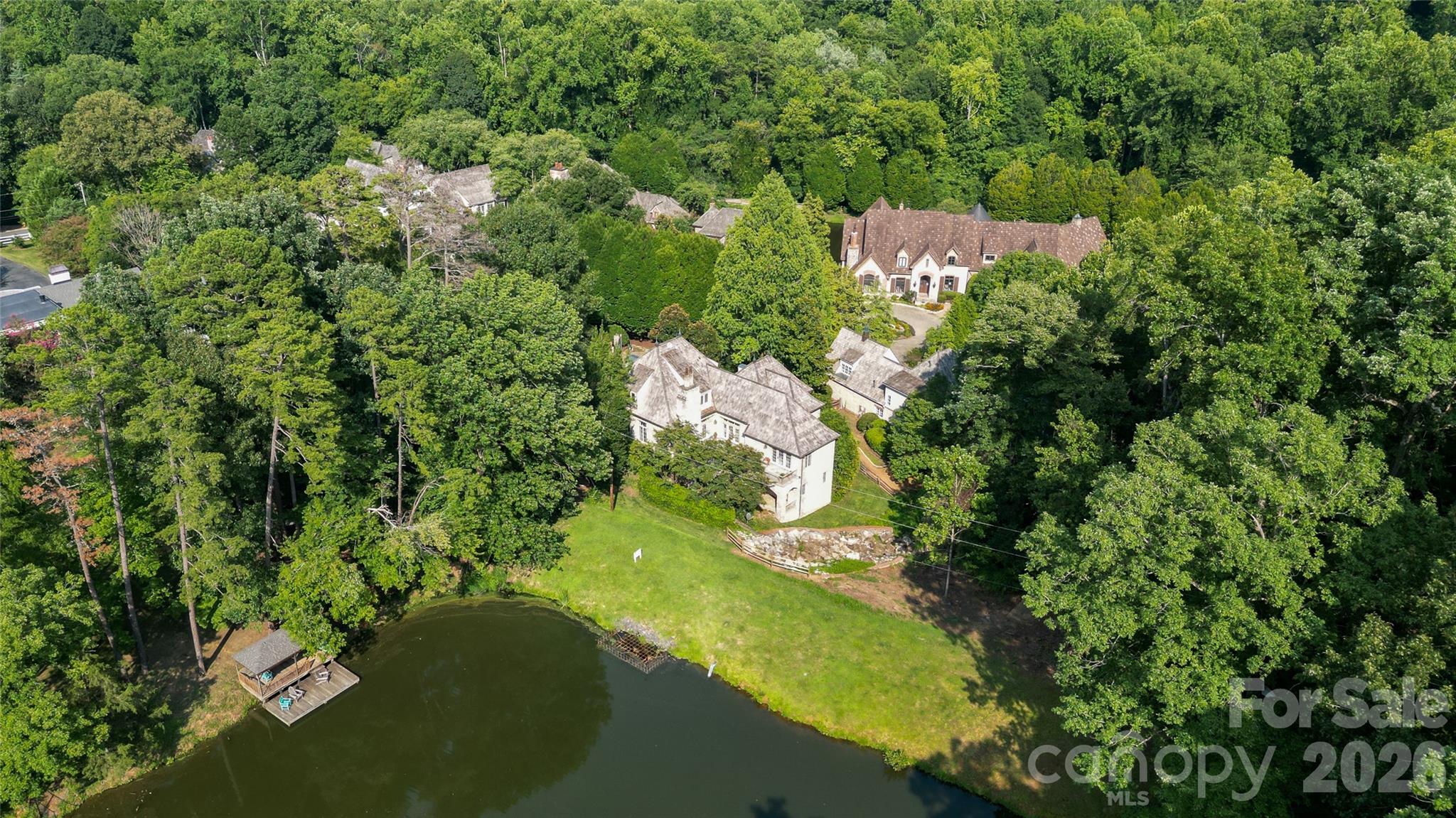 2214 La Maison Dr, Charlotte, NC 28226