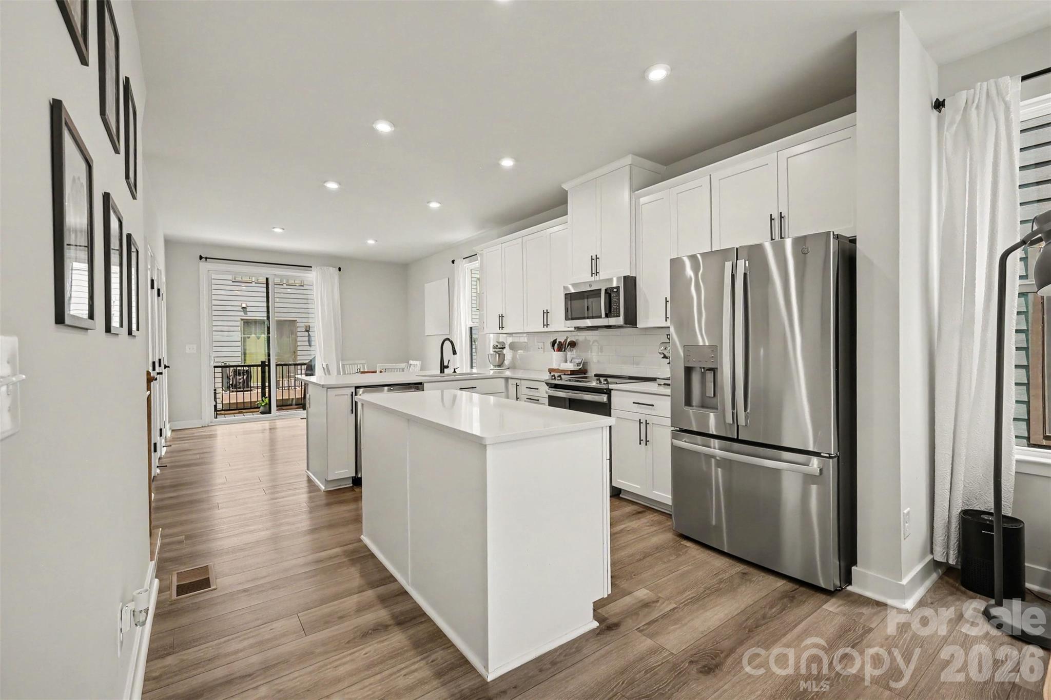 1018 Simcoe Ln, Charlotte, NC 28217