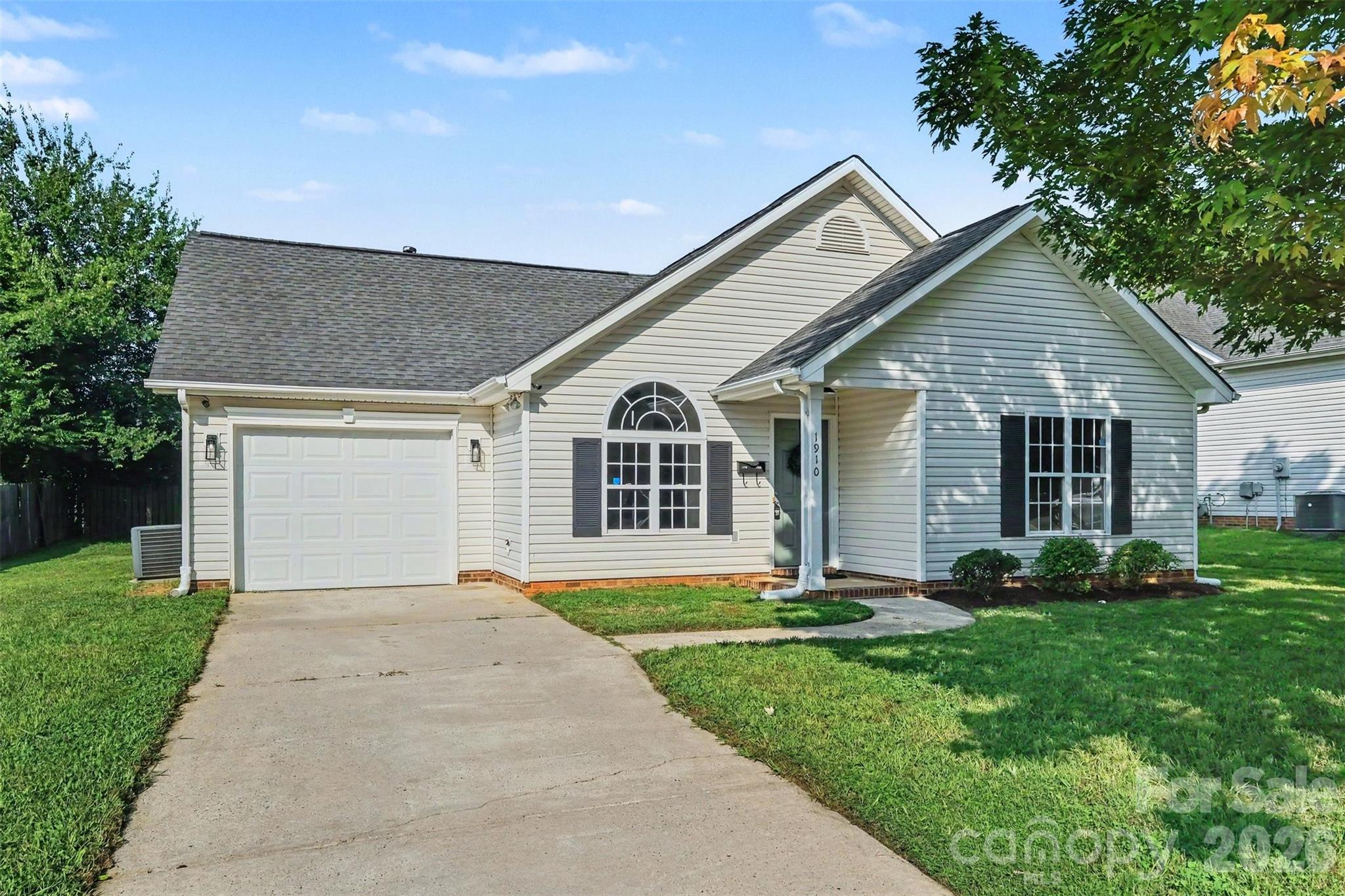 1910 Olsen Ln, Charlotte, NC 28213