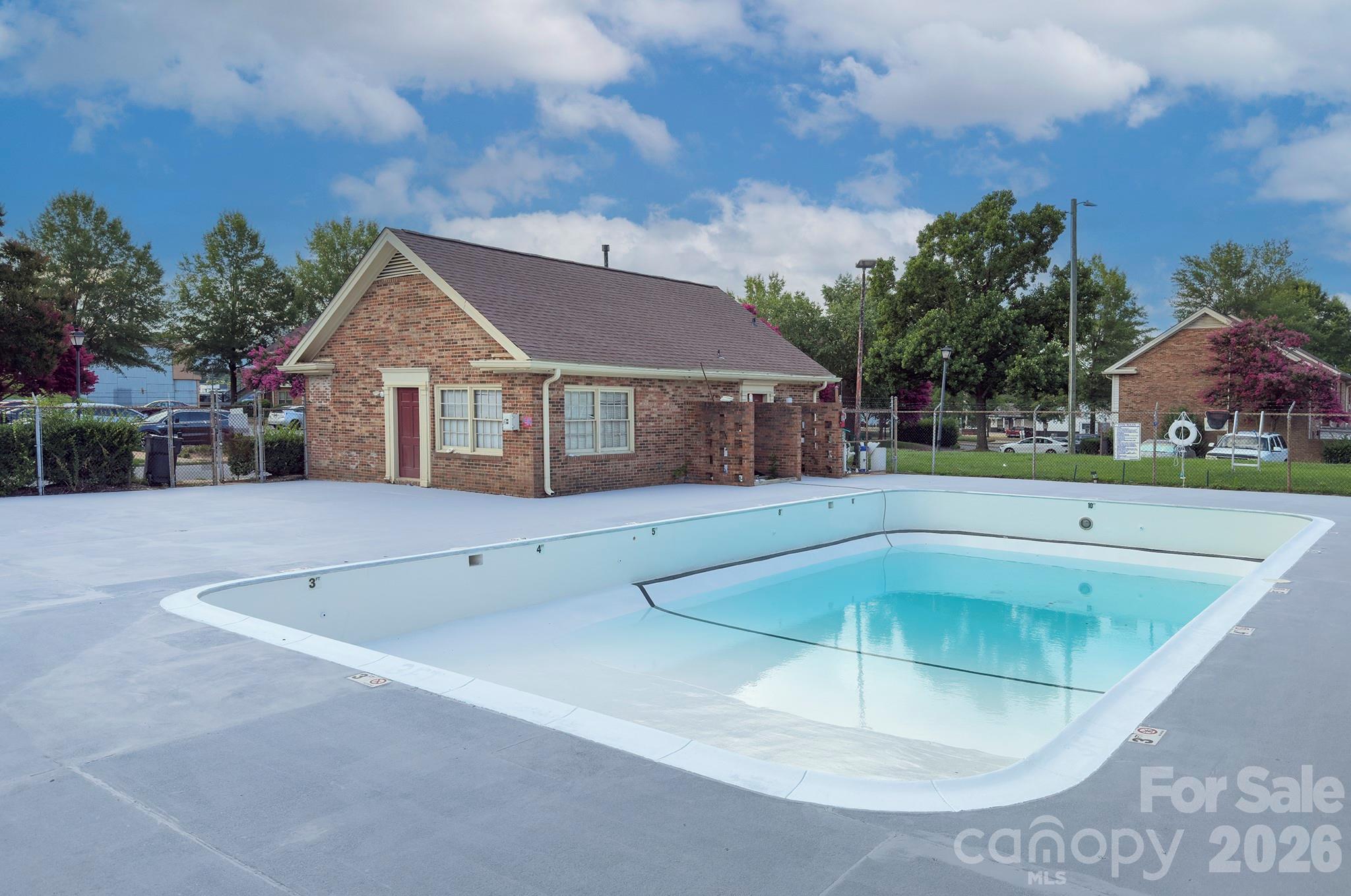 6242 Old Pineville Rd #A, Charlotte, NC 28217