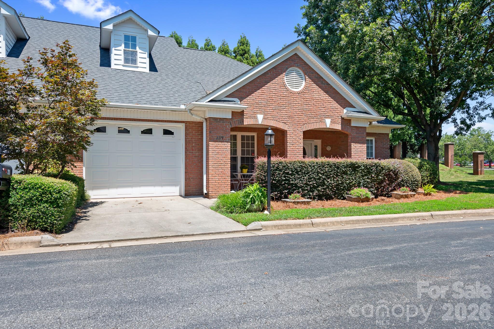 215 Knops Nob Rd, Mooresville, NC 28115