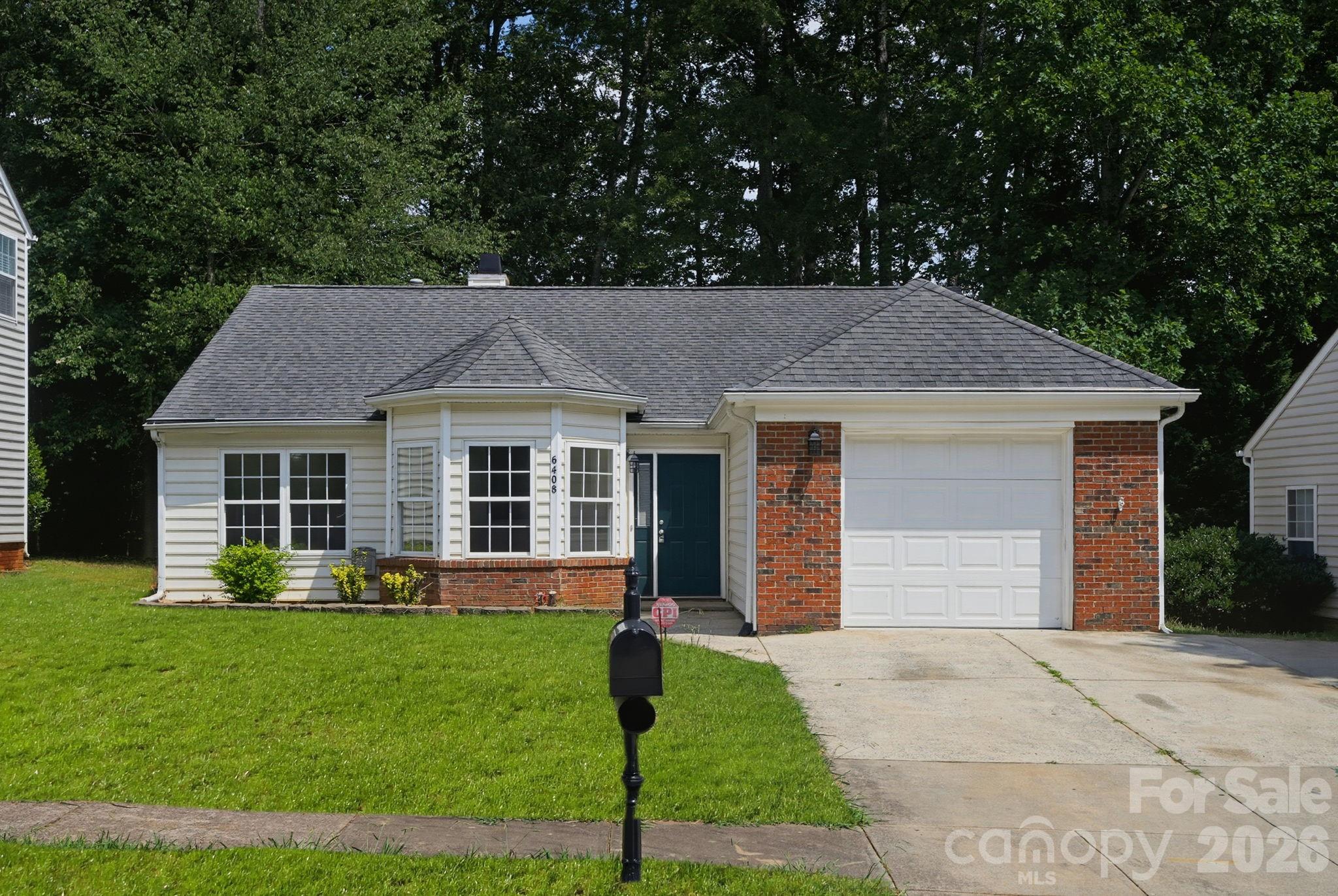 6408 Spanish Moss Ln, Charlotte, NC 28262