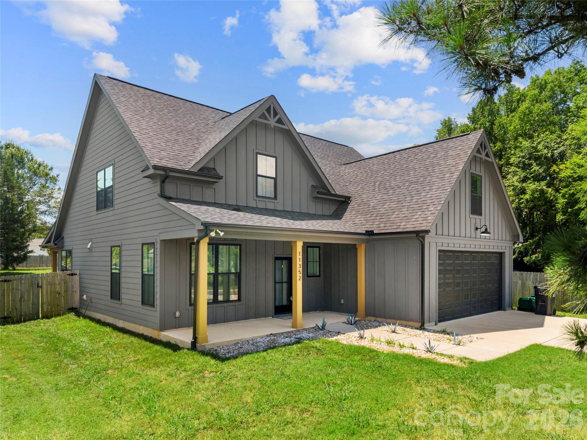 11352 Timber Ridge Rd, Charlotte, NC 28213