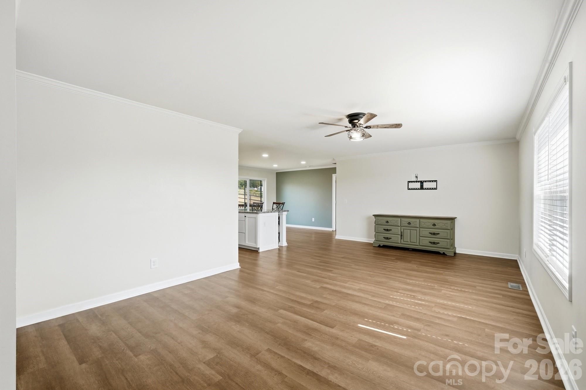154 Back Acres Ln, Kannapolis, NC 28081
