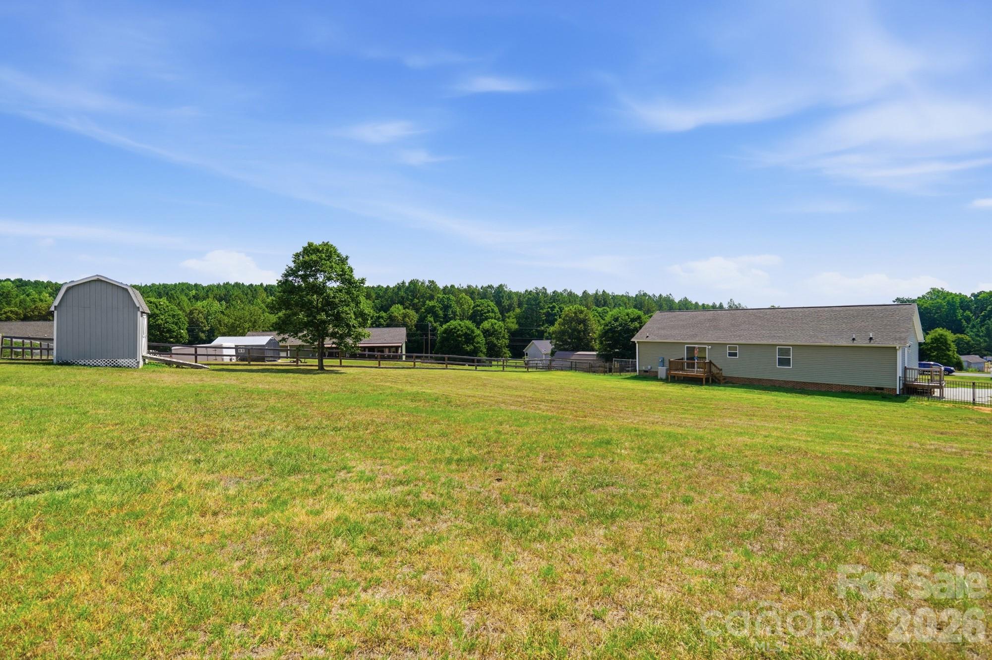 154 Back Acres Ln, Kannapolis, NC 28081
