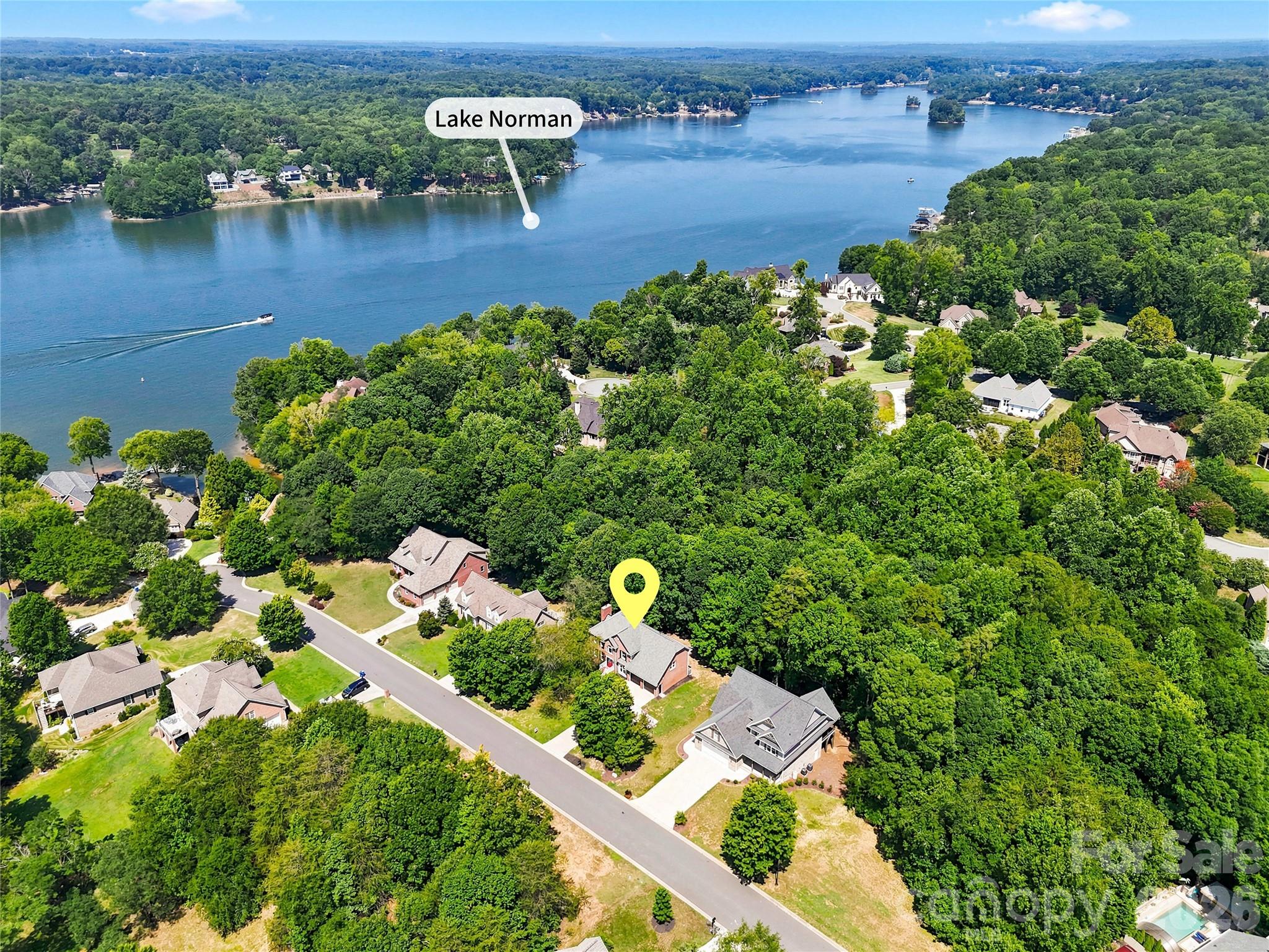 122 W Tattersall Dr, Statesville, NC 28677