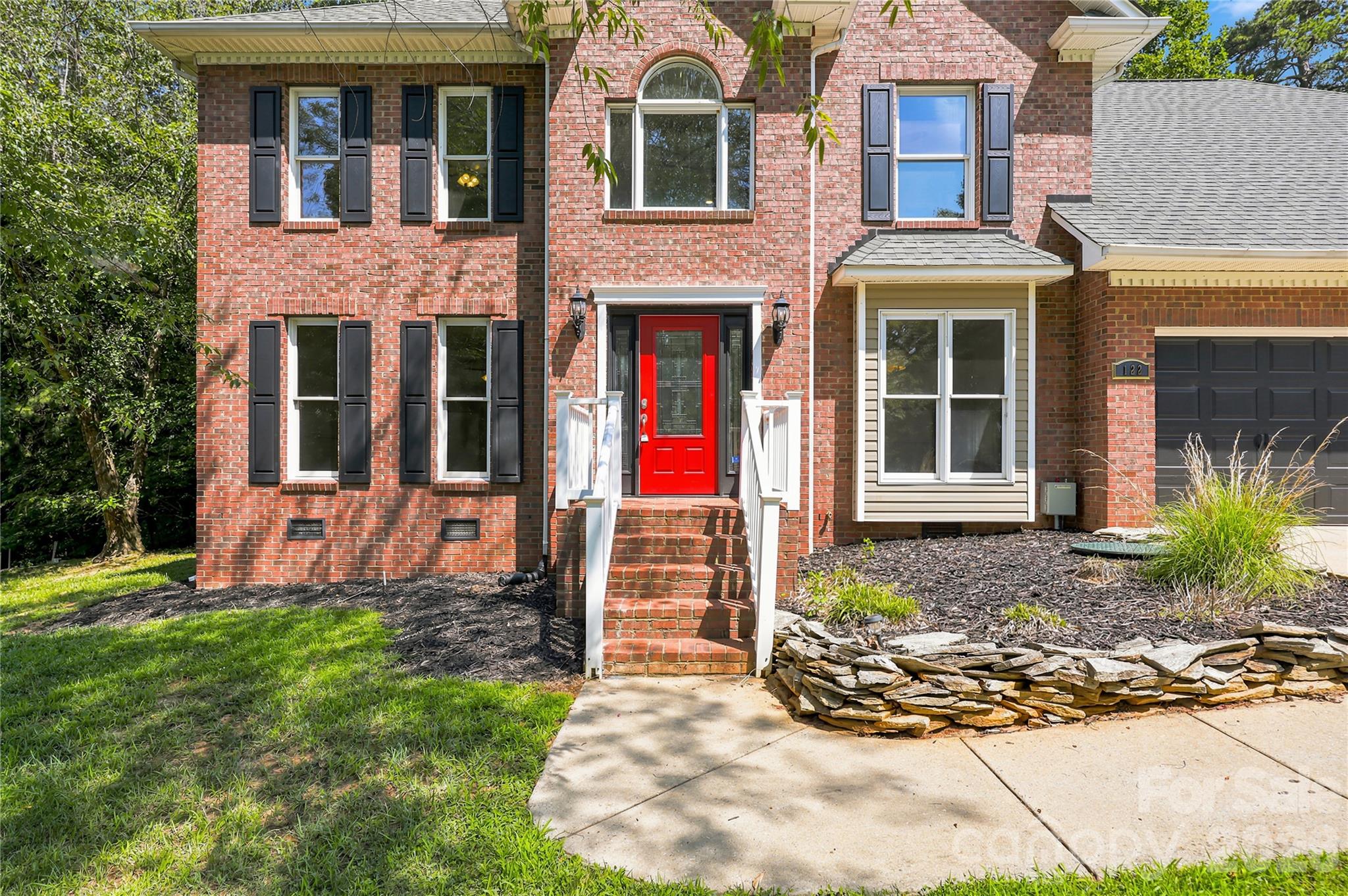 122 W Tattersall Dr, Statesville, NC 28677