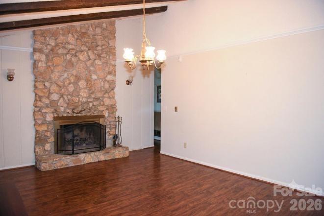616 Pineview Lakes Rd, Chester, SC 29706