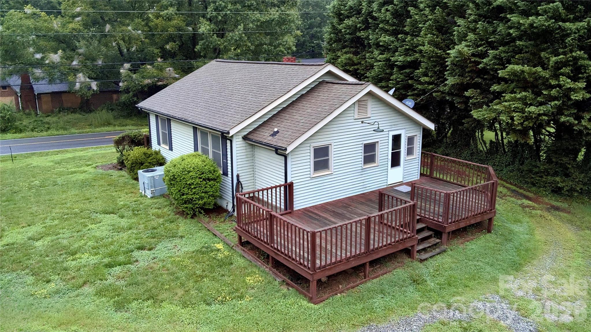 2475 Shelton Ave, Statesville, NC 28677