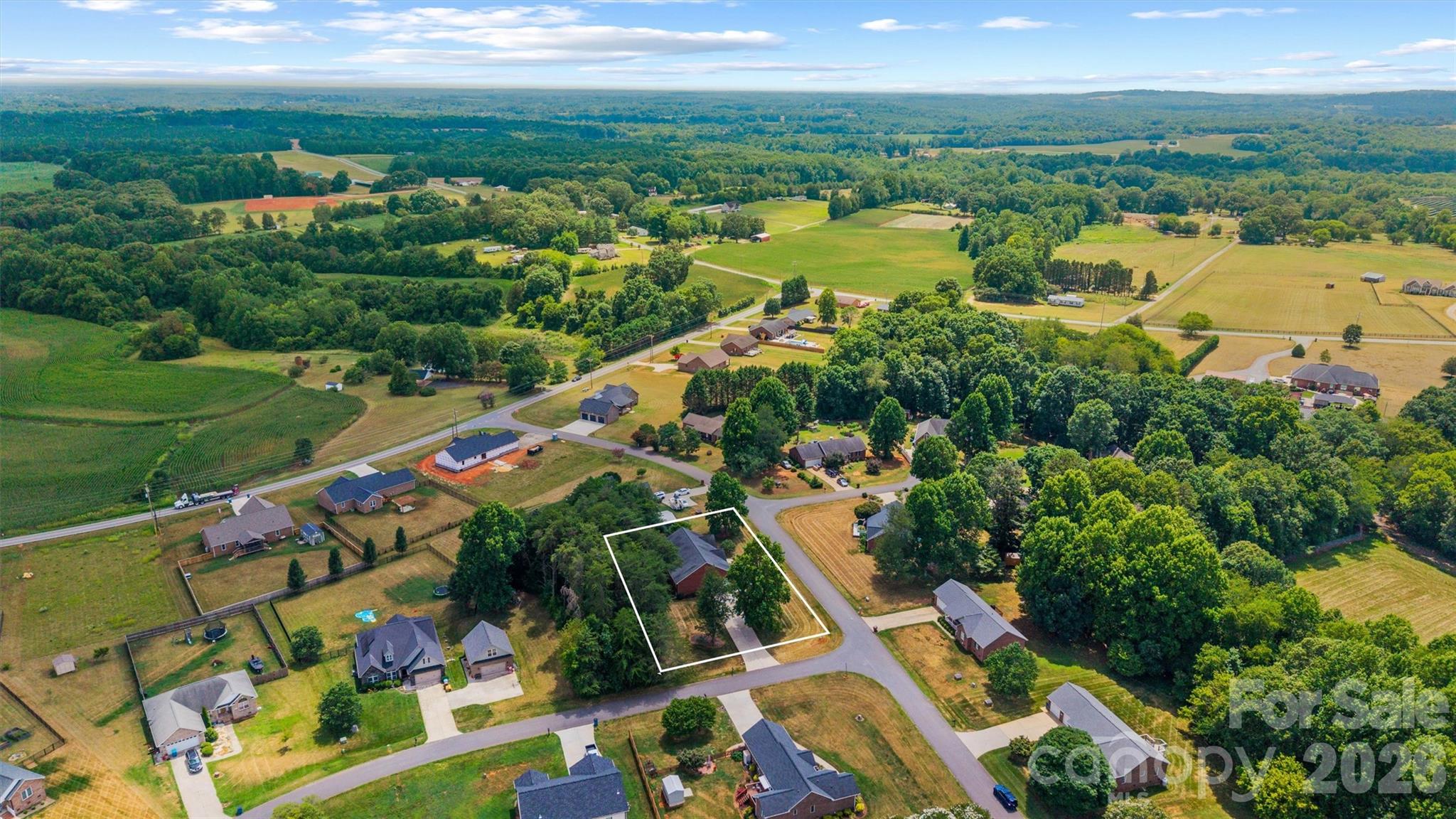3656 Woodgreen Dr, Lincolnton, NC 28092